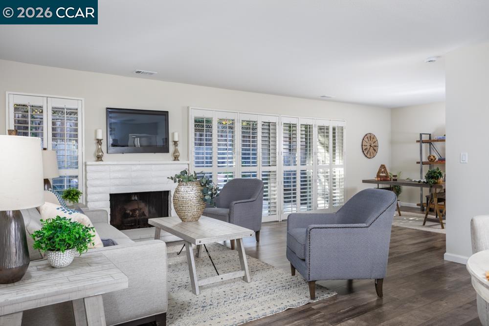 Photo #5: 41123406 Listing: Photo #5