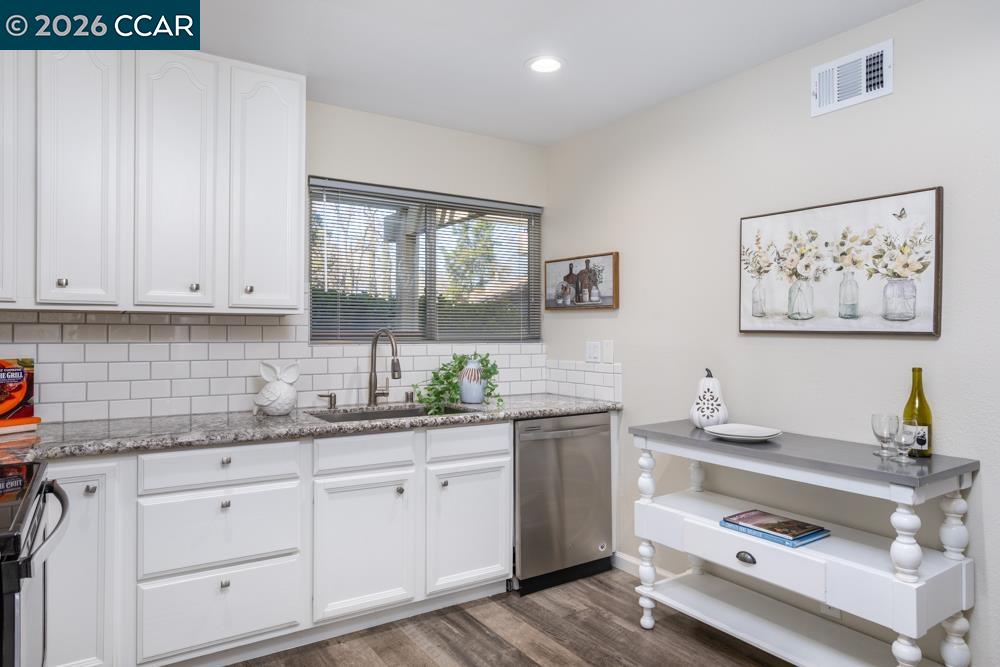 Photo #10: 41123406 Listing: Photo #10