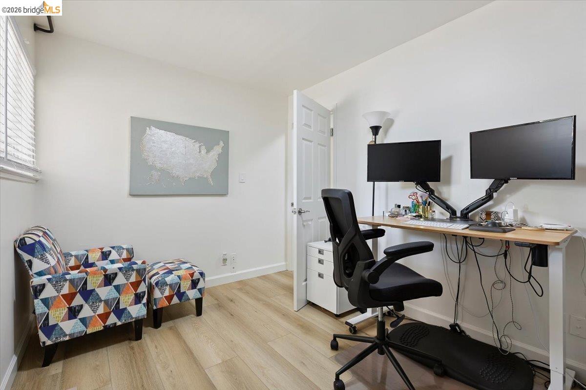 Detail Gallery Image 12 of 28 For 5179 Paul Scarlet Dr, Concord,  CA 94521 - 4 Beds | 2/1 Baths