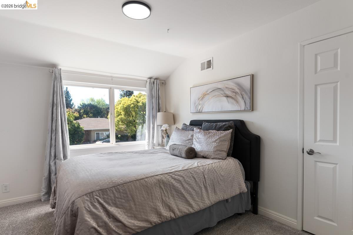 Detail Gallery Image 13 of 28 For 5179 Paul Scarlet Dr, Concord,  CA 94521 - 4 Beds | 2/1 Baths