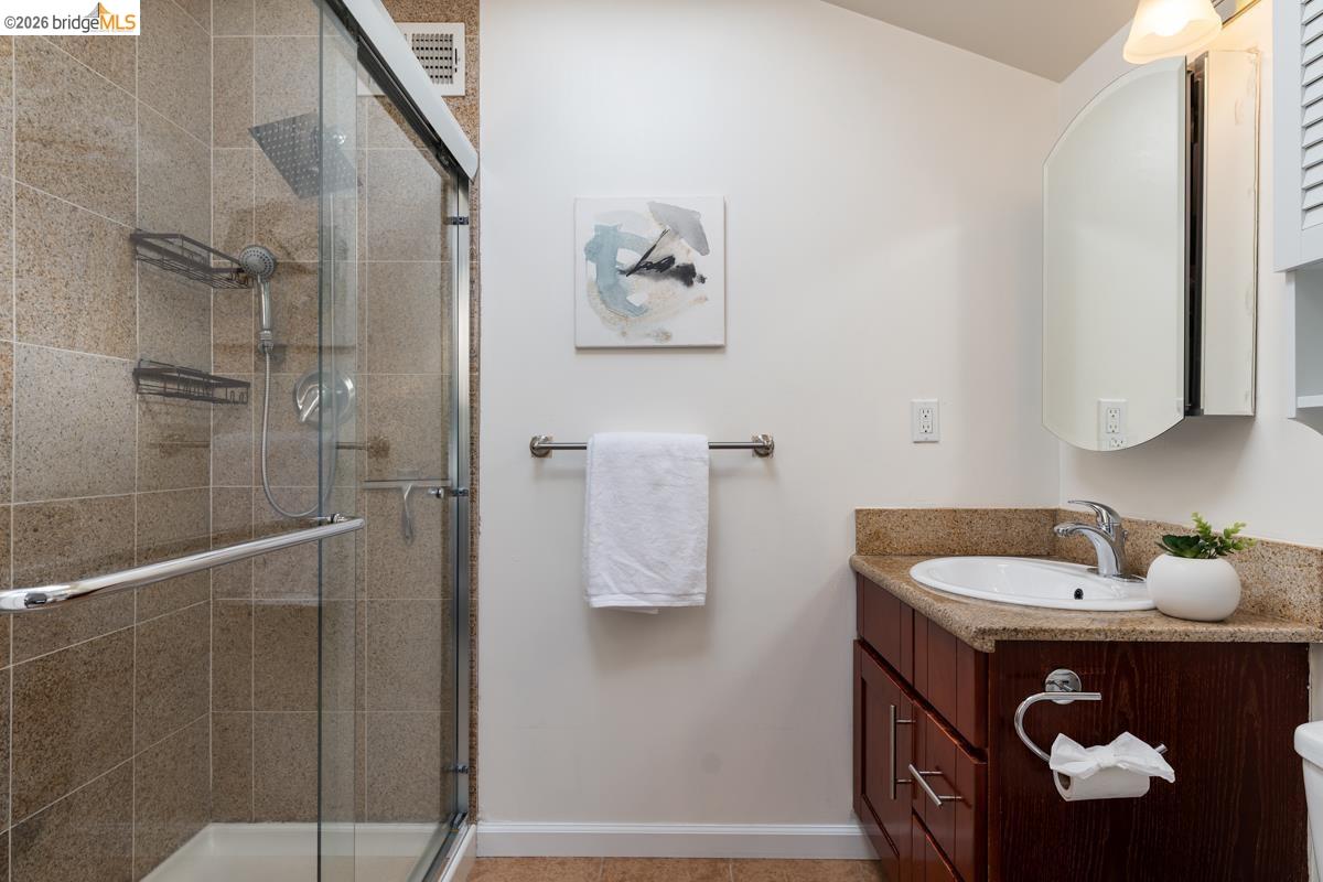 Detail Gallery Image 20 of 28 For 5179 Paul Scarlet Dr, Concord,  CA 94521 - 4 Beds | 2/1 Baths
