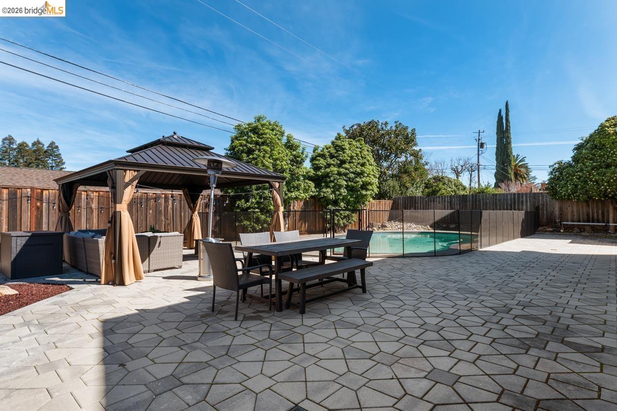 Detail Gallery Image 23 of 28 For 5179 Paul Scarlet Dr, Concord,  CA 94521 - 4 Beds | 2/1 Baths