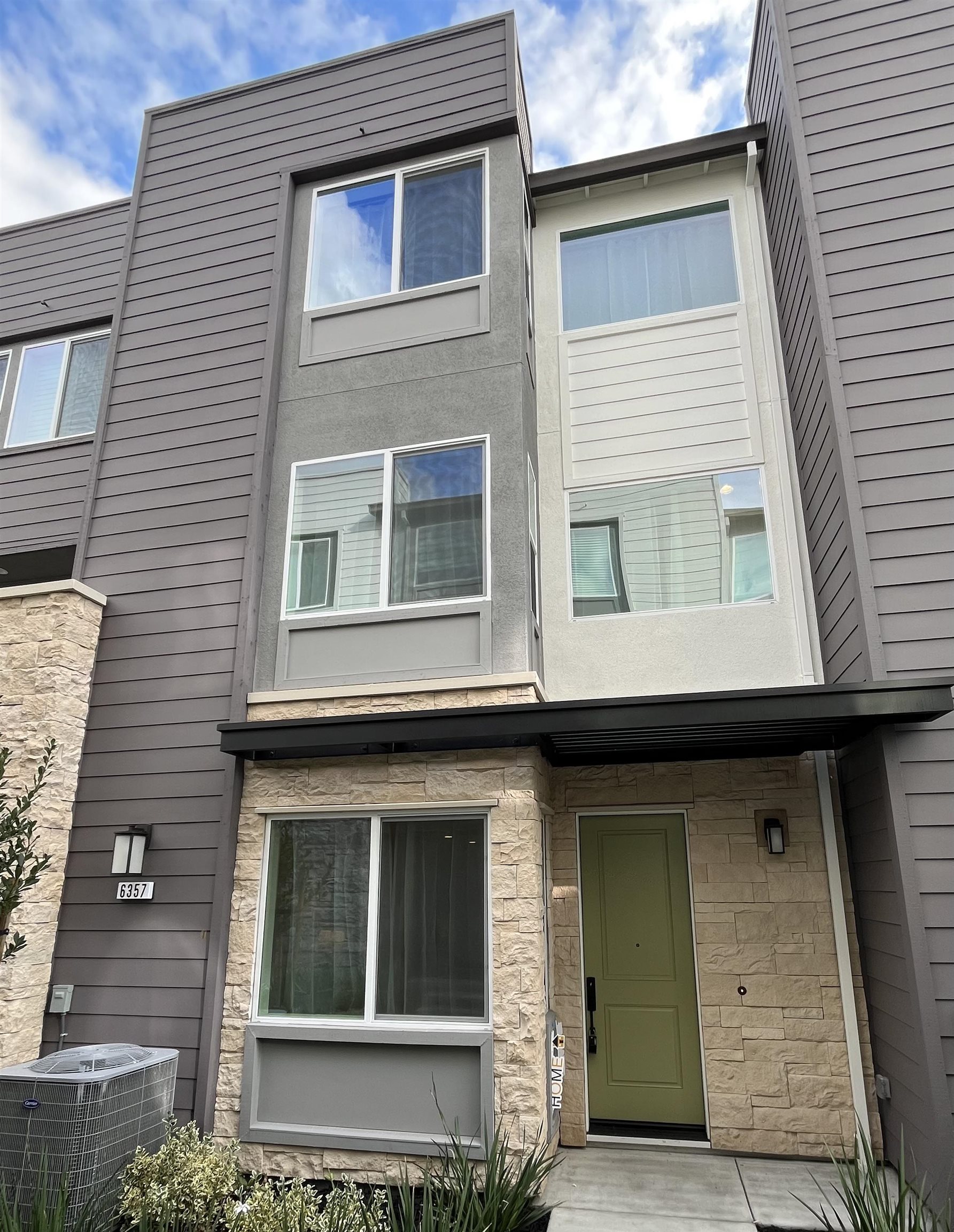 Photo #1: 41123408 Listing: Photo #1