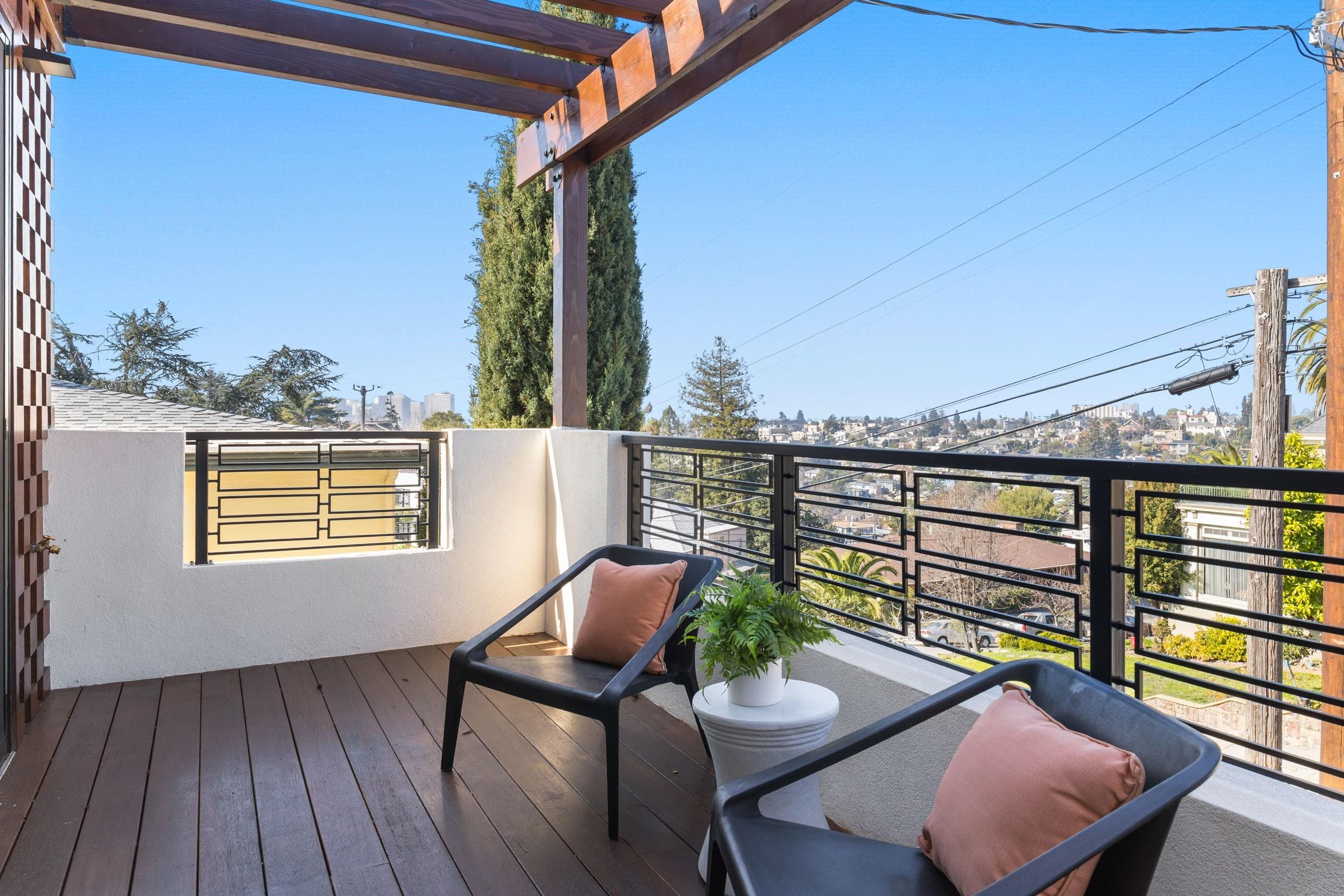 Detail Gallery Image 23 of 41 For 761 Calmar Ave, Oakland,  CA 94610 - 4 Beds | 4/1 Baths