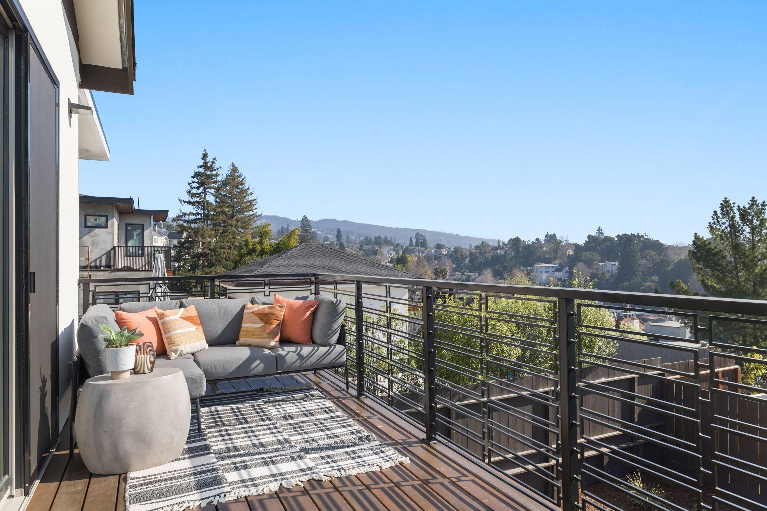 Detail Gallery Image 38 of 41 For 761 Calmar Ave, Oakland,  CA 94610 - 4 Beds | 4/1 Baths