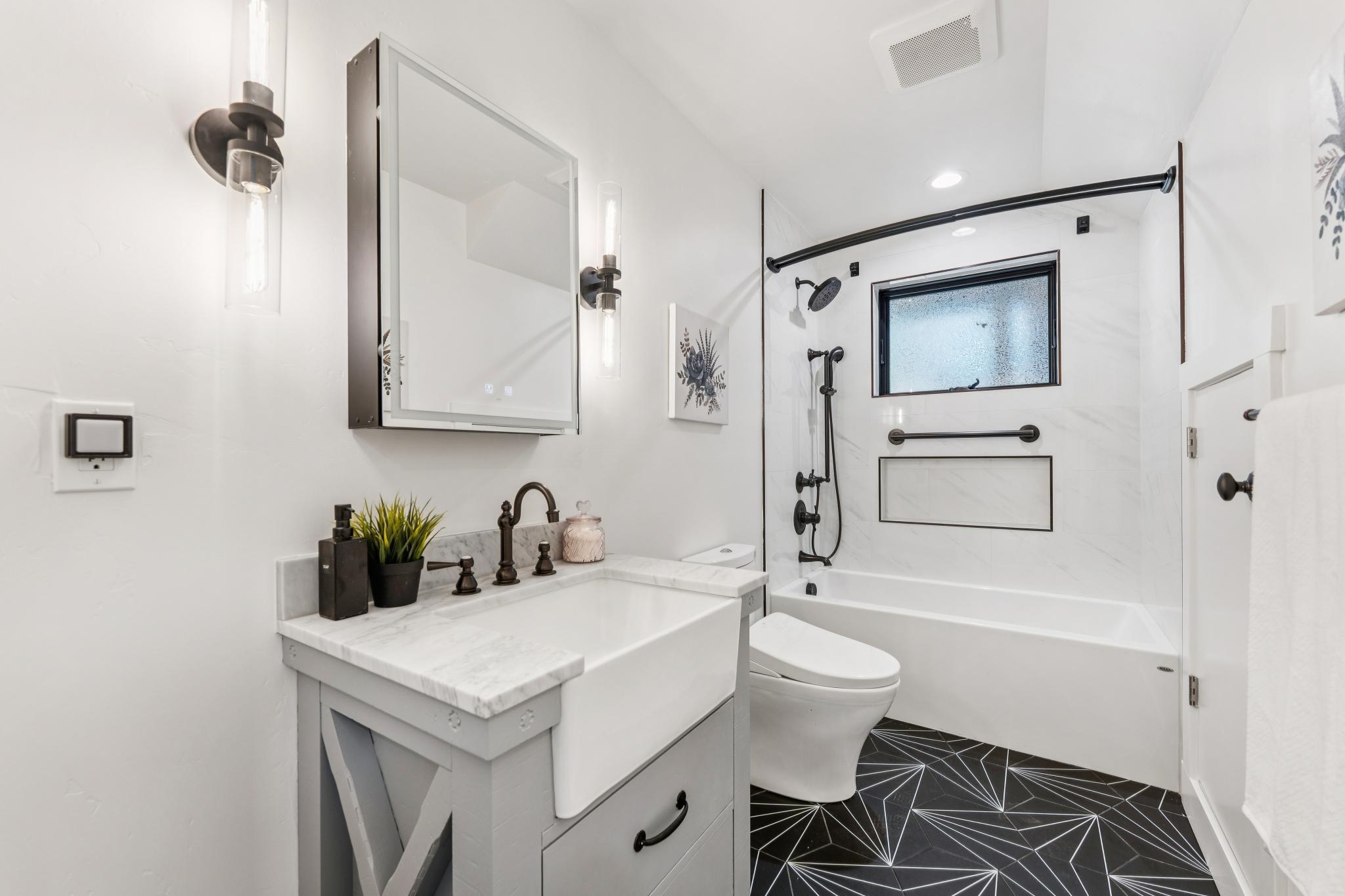 Detail Gallery Image 39 of 60 For 1308 Court Street, Alameda,  CA 94501 - 3 Beds | 2 Baths