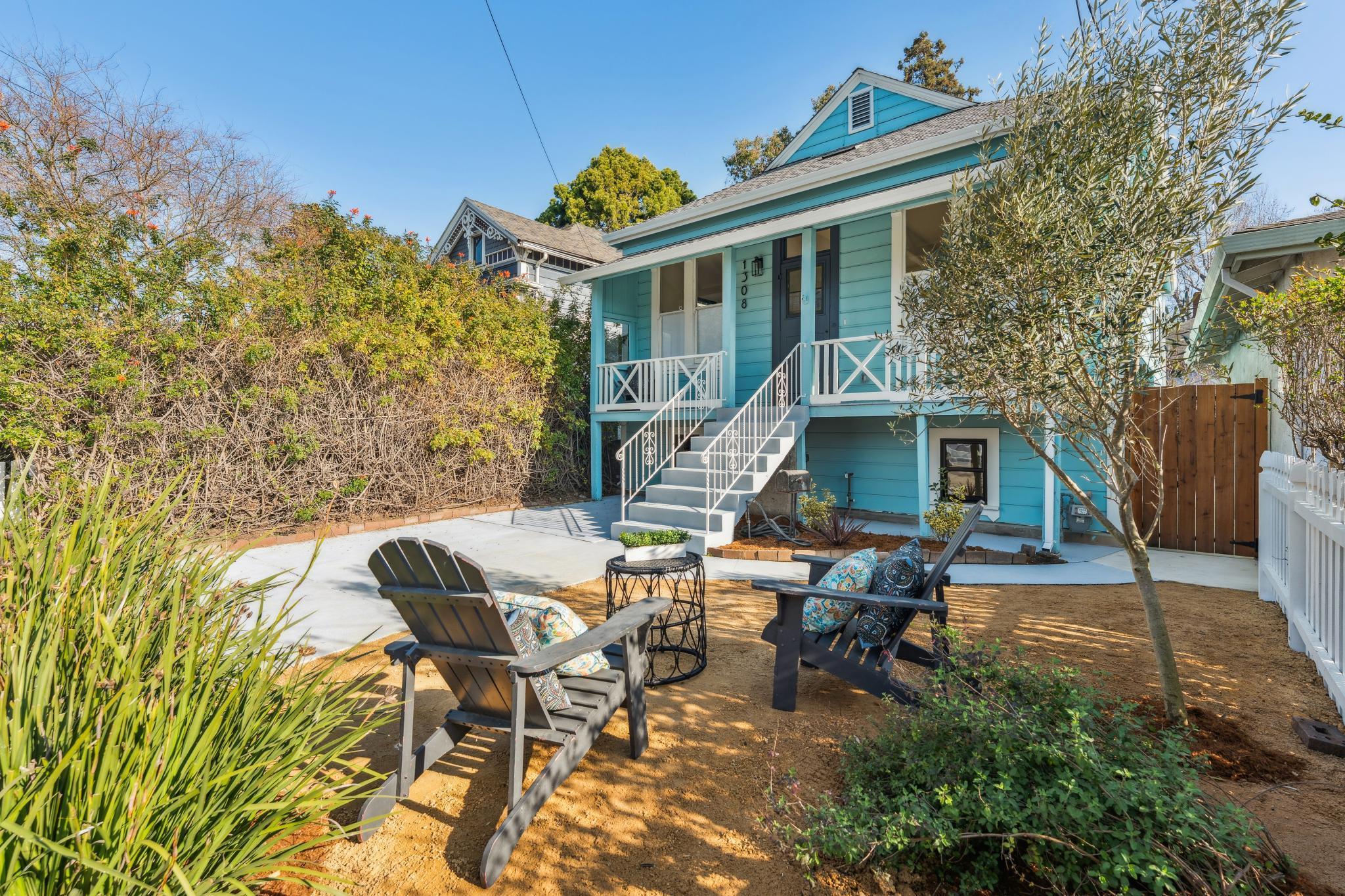 Detail Gallery Image 5 of 60 For 1308 Court Street, Alameda,  CA 94501 - 3 Beds | 2 Baths