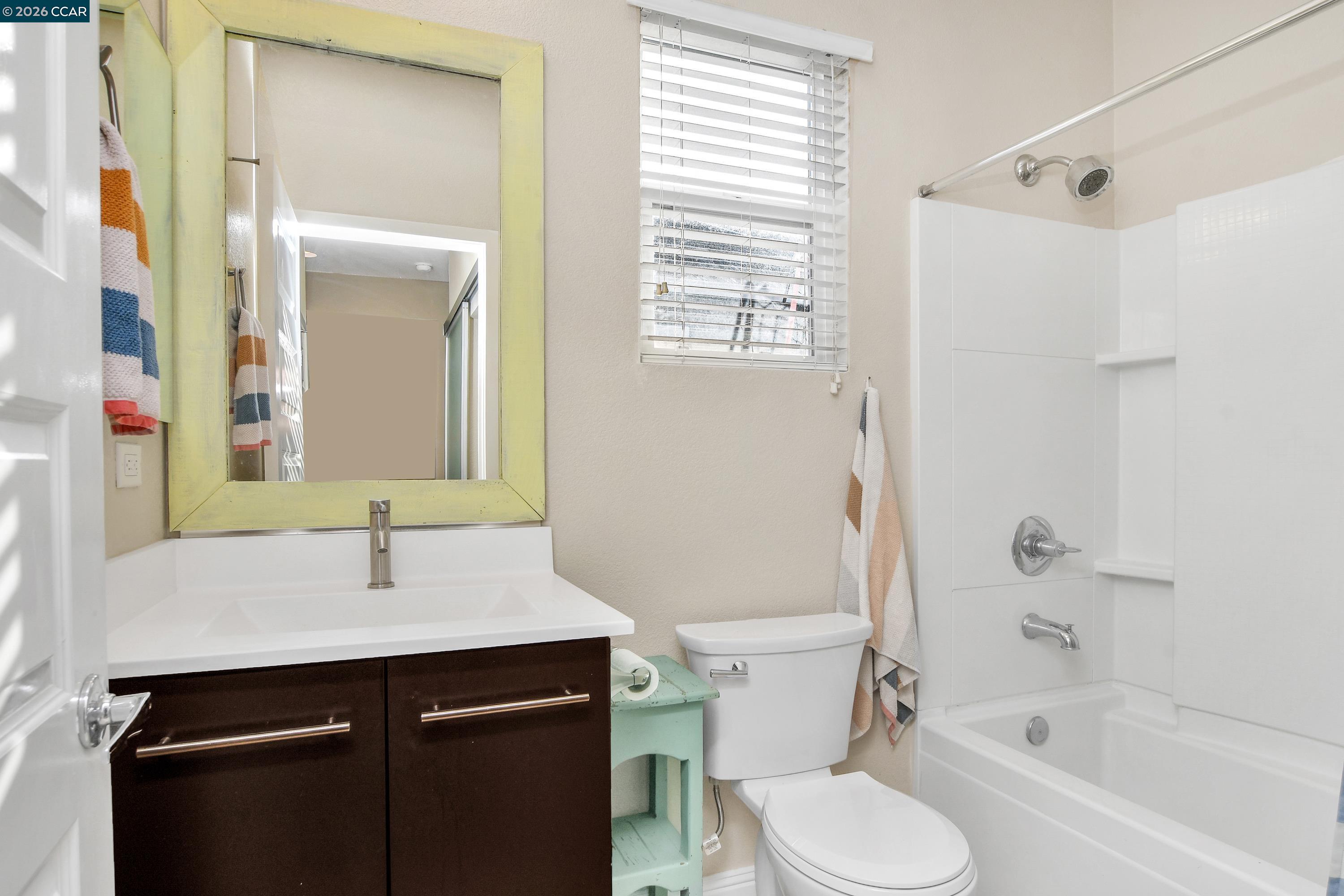 Detail Gallery Image 19 of 43 For 240 Harborage Court, Oakley,  CA 94561-3536 - 4 Beds | 2 Baths