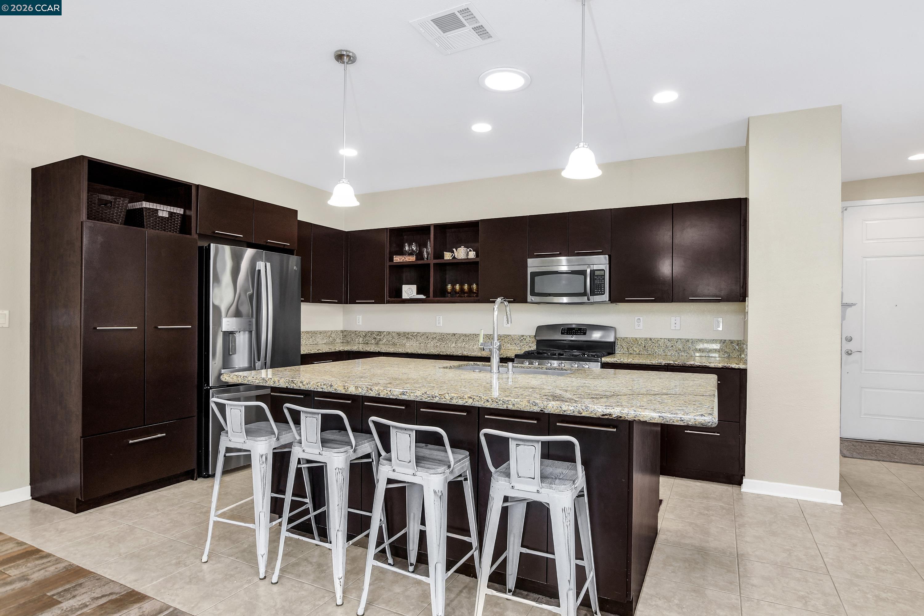 Detail Gallery Image 5 of 43 For 240 Harborage Court, Oakley,  CA 94561-3536 - 4 Beds | 2 Baths