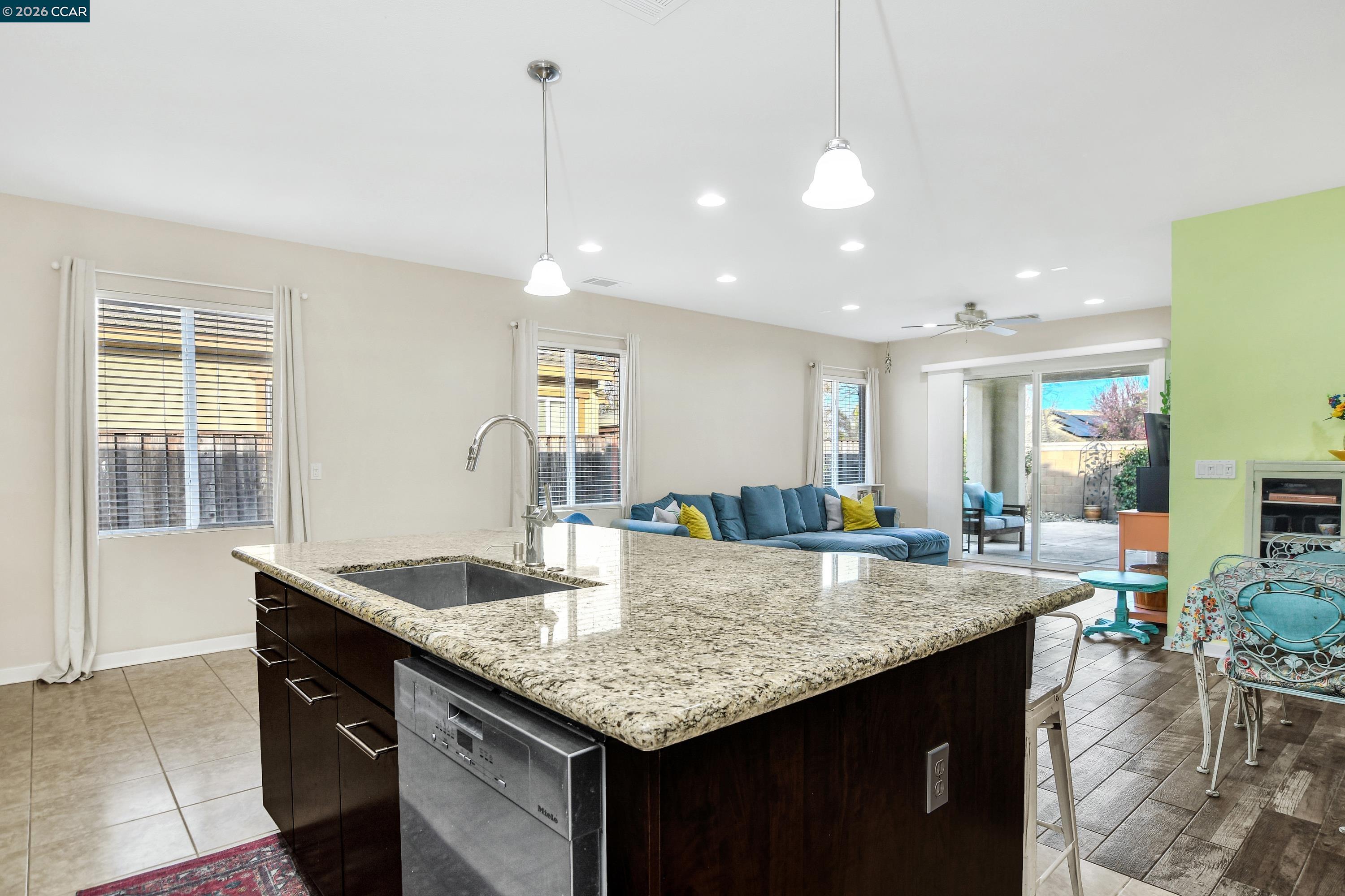 Detail Gallery Image 7 of 43 For 240 Harborage Court, Oakley,  CA 94561-3536 - 4 Beds | 2 Baths