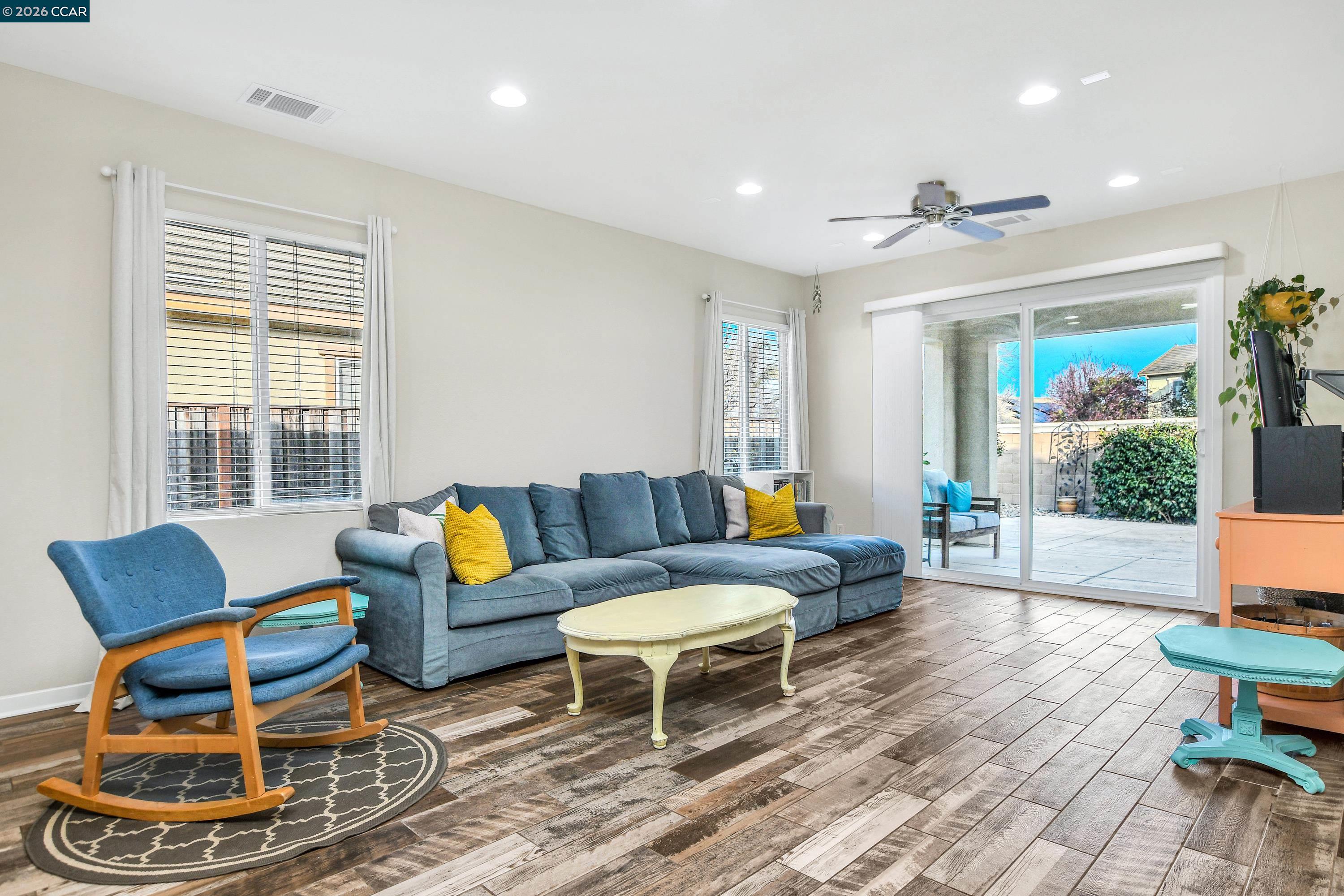 Detail Gallery Image 9 of 43 For 240 Harborage Court, Oakley,  CA 94561-3536 - 4 Beds | 2 Baths