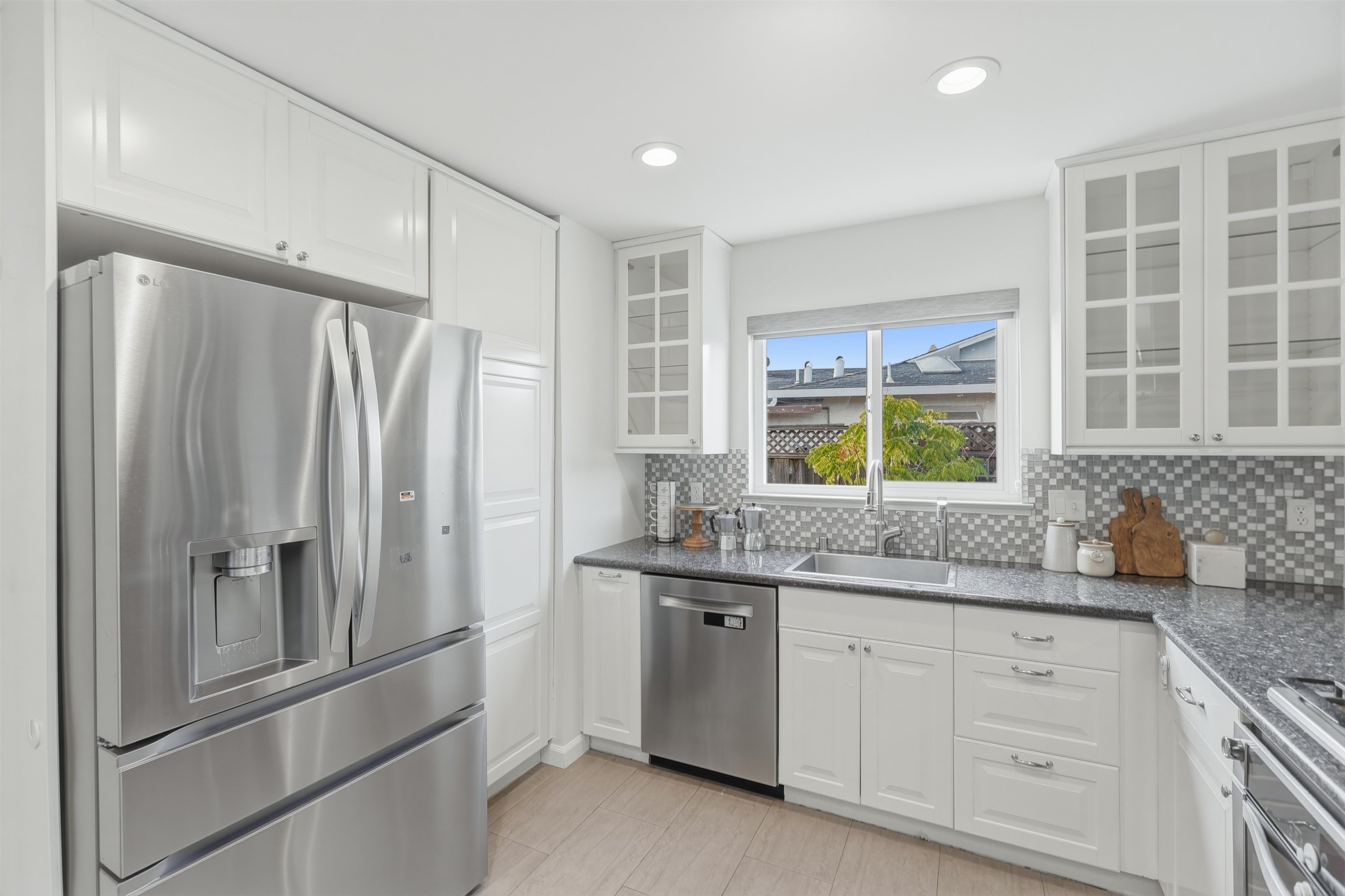 Detail Gallery Image 11 of 57 For 5083 Yellowstone Park Dr, Fremont,  CA 94538 - 4 Beds | 3 Baths