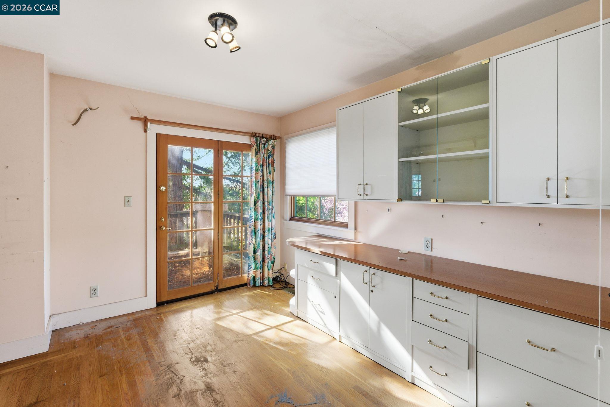 Detail Gallery Image 22 of 41 For 549 Santa Barbara Rd, Berkeley,  CA 94707 - 5 Beds | 3 Baths