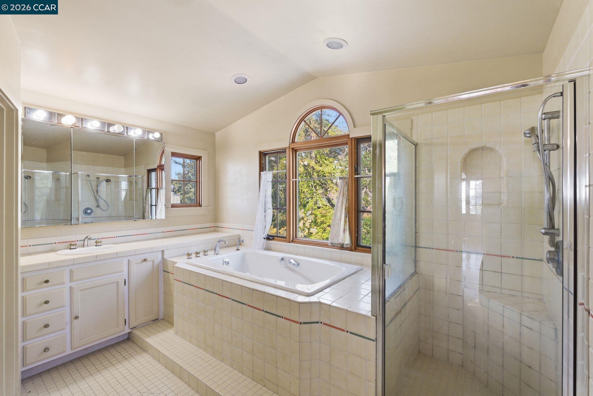 Detail Gallery Image 30 of 41 For 549 Santa Barbara Rd, Berkeley,  CA 94707 - 5 Beds | 3 Baths