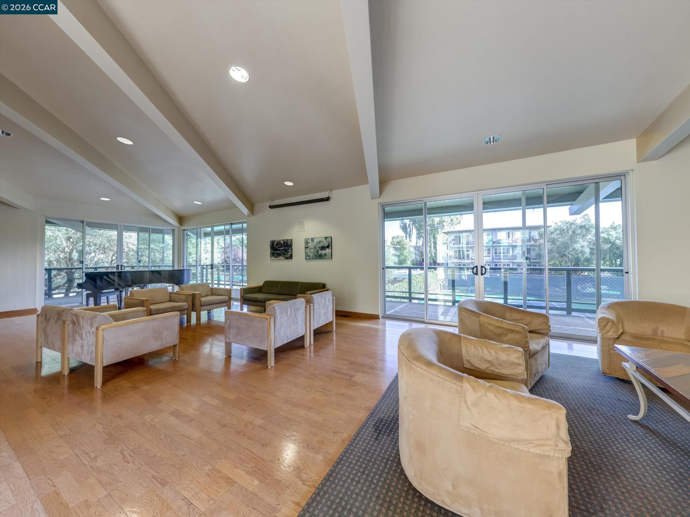 Detail Gallery Image 22 of 30 For 820 N Delaware St #215,  San Mateo,  CA 94401 - 1 Beds | 1 Baths