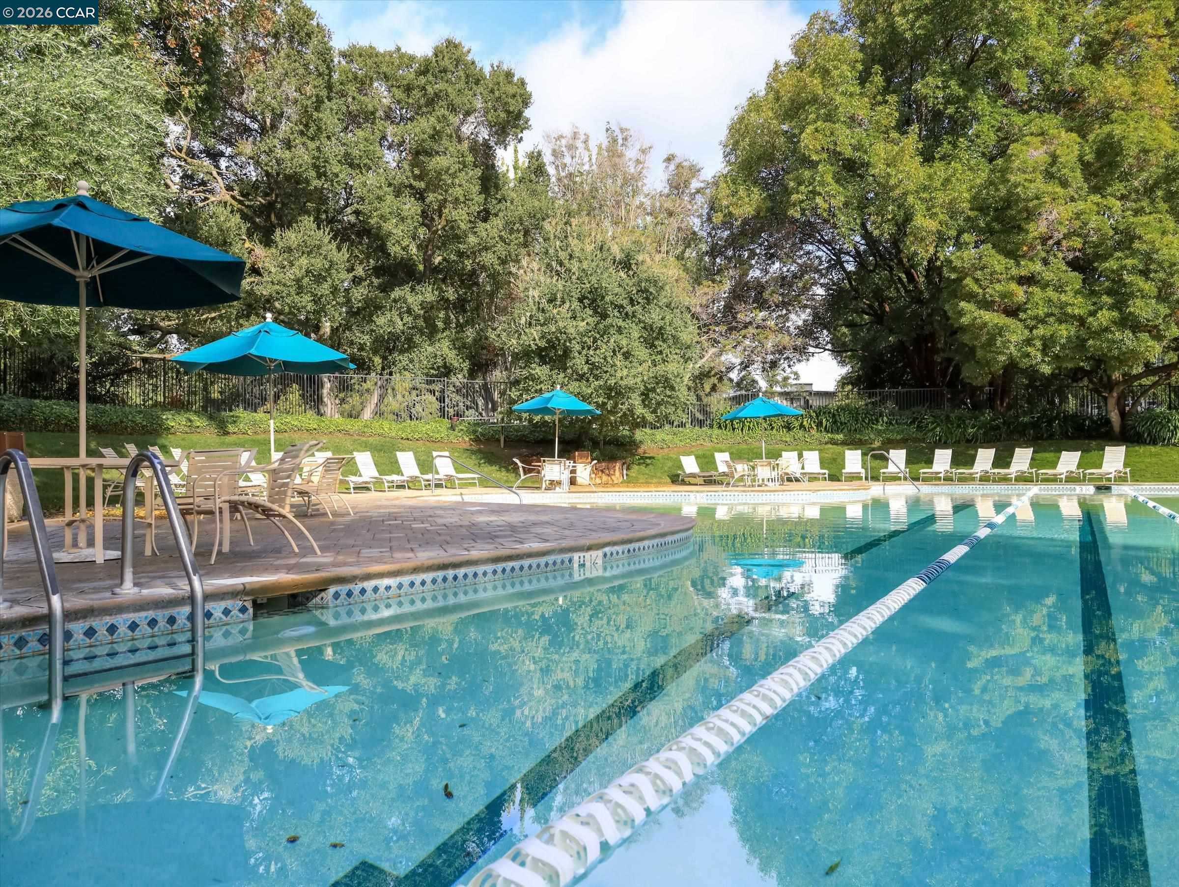 Detail Gallery Image 28 of 30 For 820 N Delaware St #215,  San Mateo,  CA 94401 - 1 Beds | 1 Baths