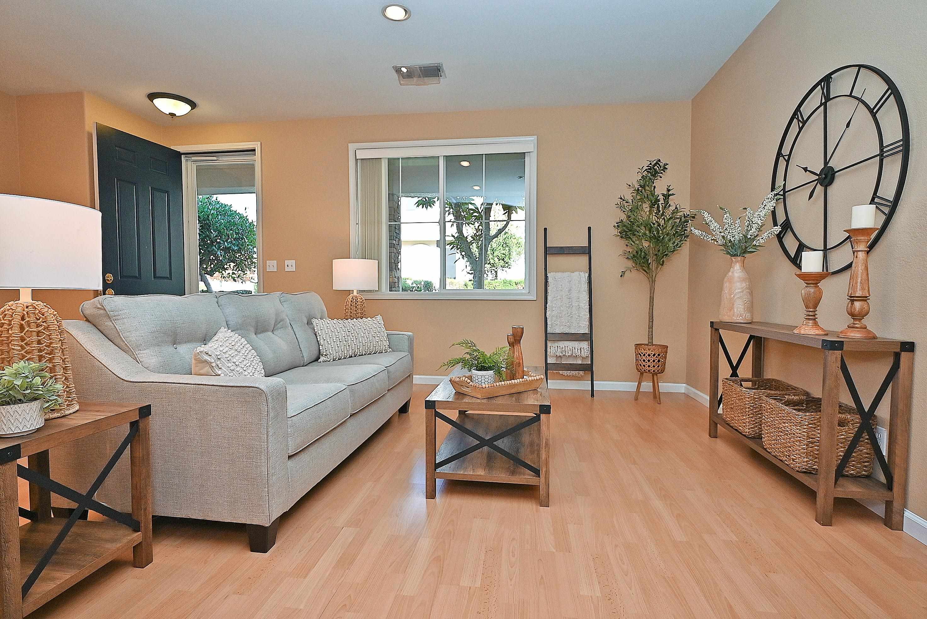 Front Image Thumbnail for BE41123418