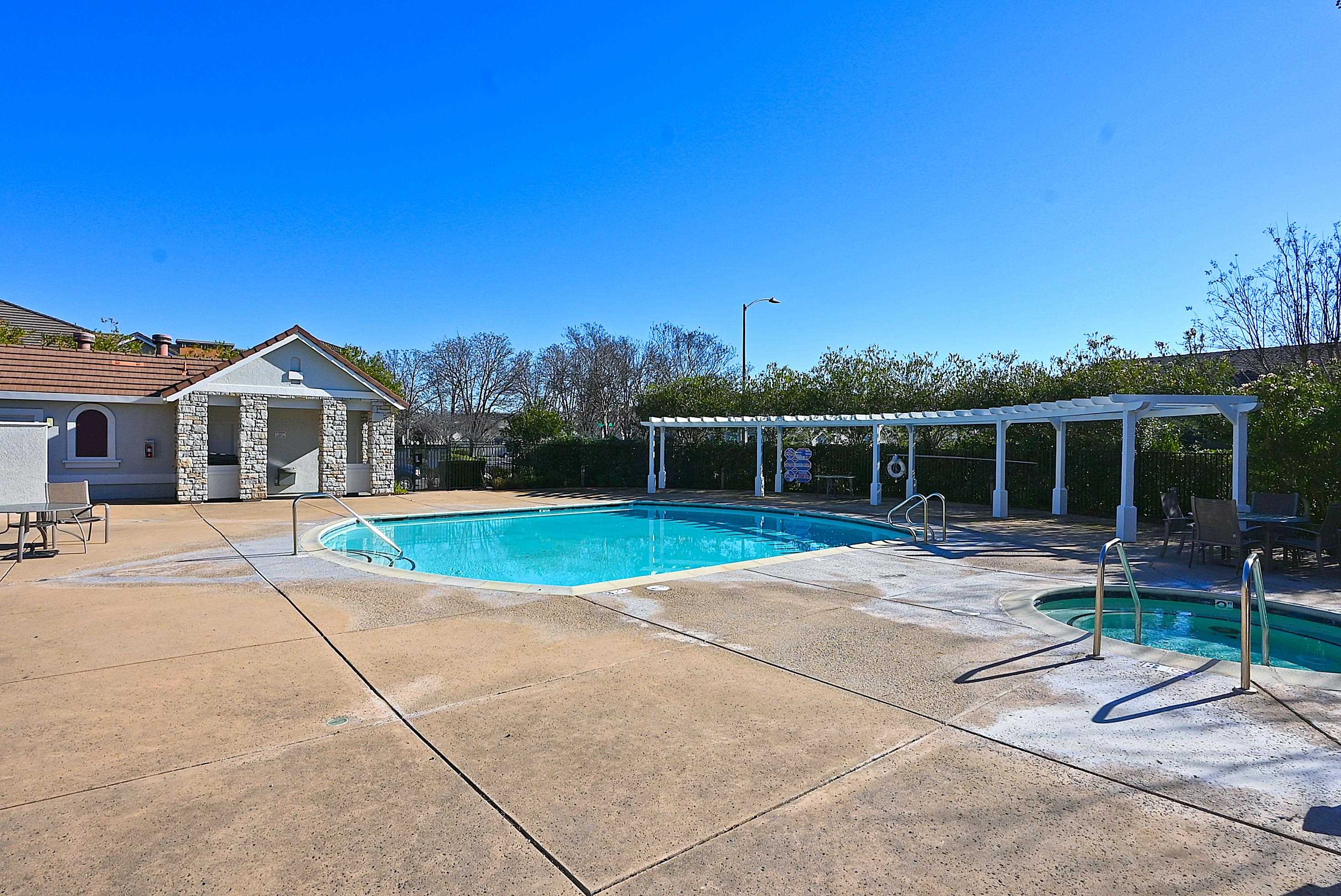 Detail Gallery Image 33 of 42 For 4629 Sandyford Ct, Dublin,  CA 94568 - 3 Beds | 2/1 Baths