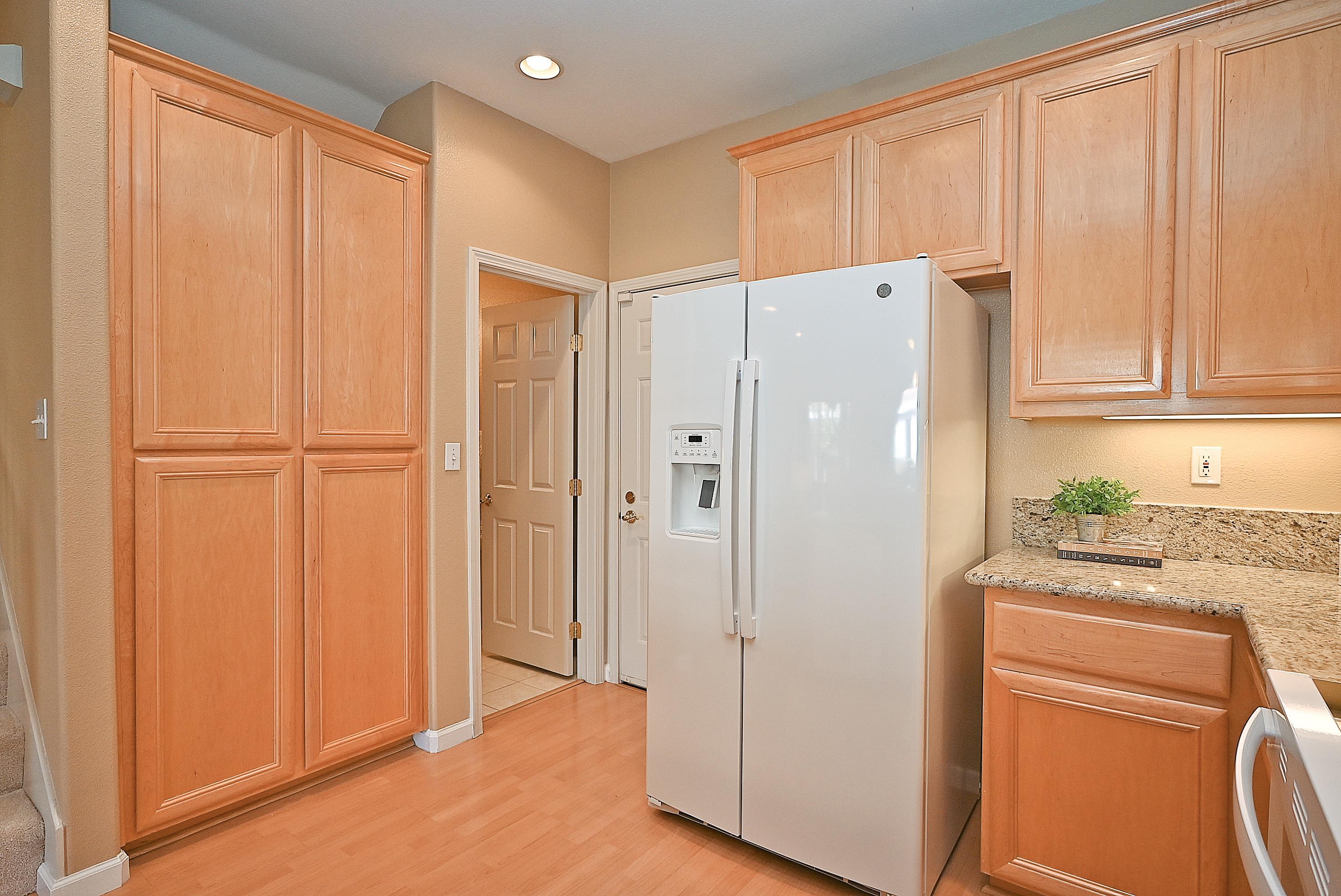 Detail Gallery Image 10 of 42 For 4629 Sandyford Ct, Dublin,  CA 94568 - 3 Beds | 2/1 Baths