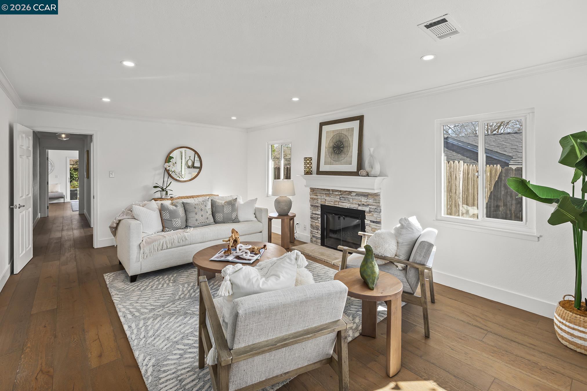 Detail Gallery Image 2 of 46 For 3300 Betty Ln, Lafayette,  CA 94549 - 4 Beds | 2 Baths