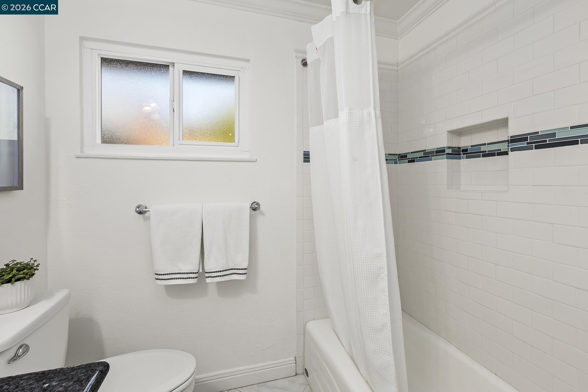 Detail Gallery Image 31 of 46 For 3300 Betty Ln, Lafayette,  CA 94549 - 4 Beds | 2 Baths