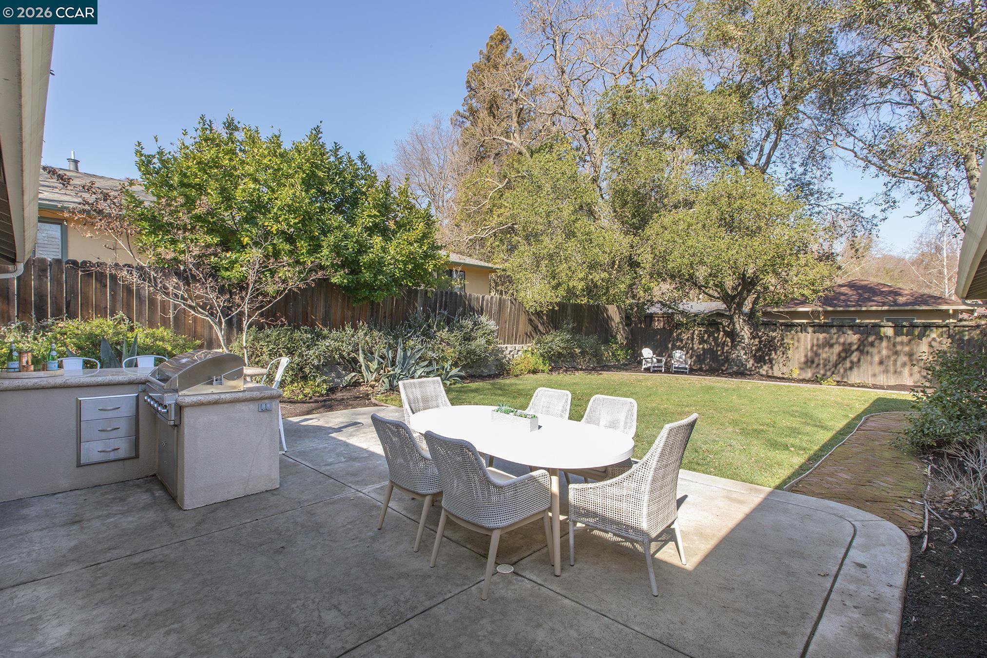 Detail Gallery Image 32 of 46 For 3300 Betty Ln, Lafayette,  CA 94549 - 4 Beds | 2 Baths