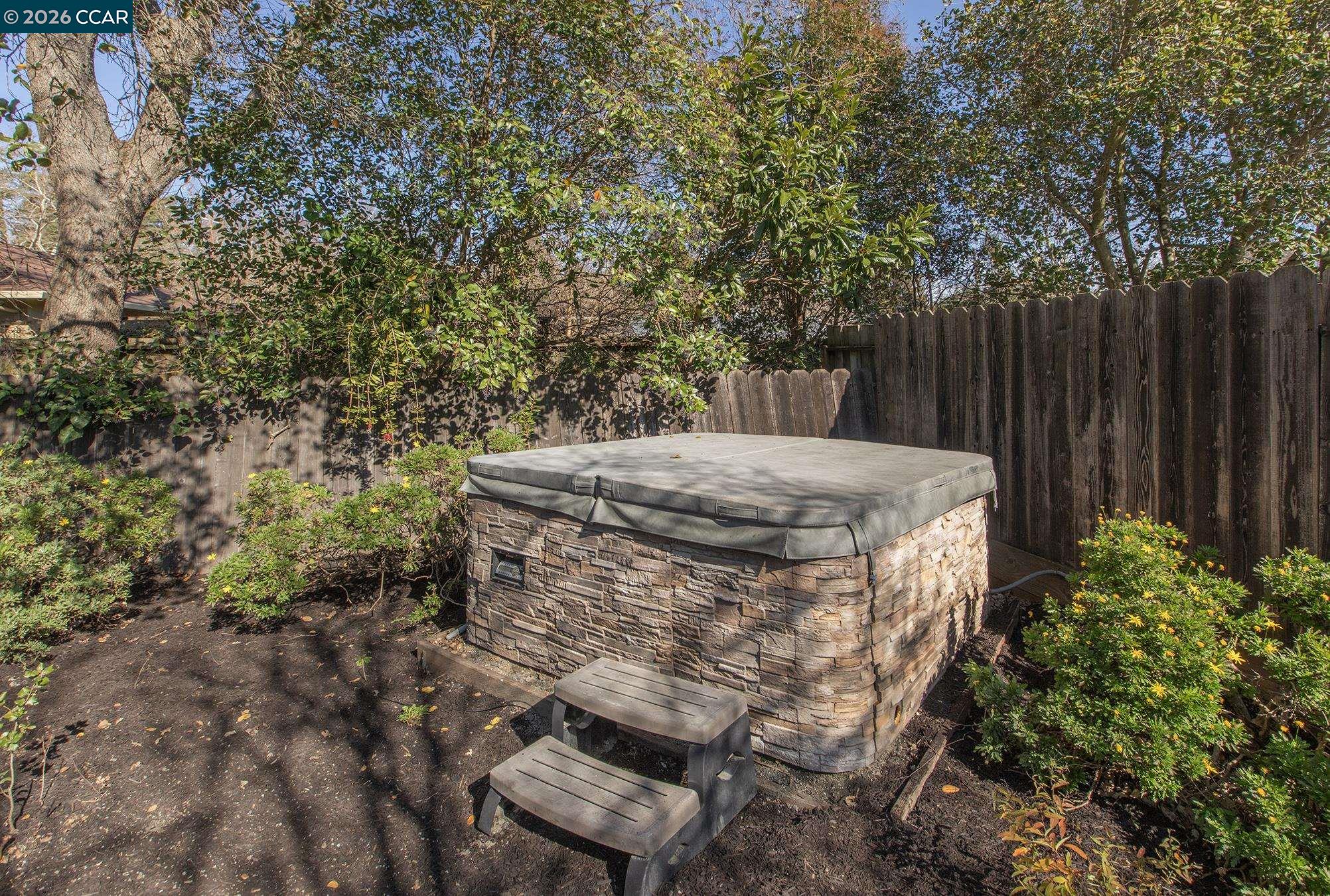 Detail Gallery Image 40 of 46 For 3300 Betty Ln, Lafayette,  CA 94549 - 4 Beds | 2 Baths