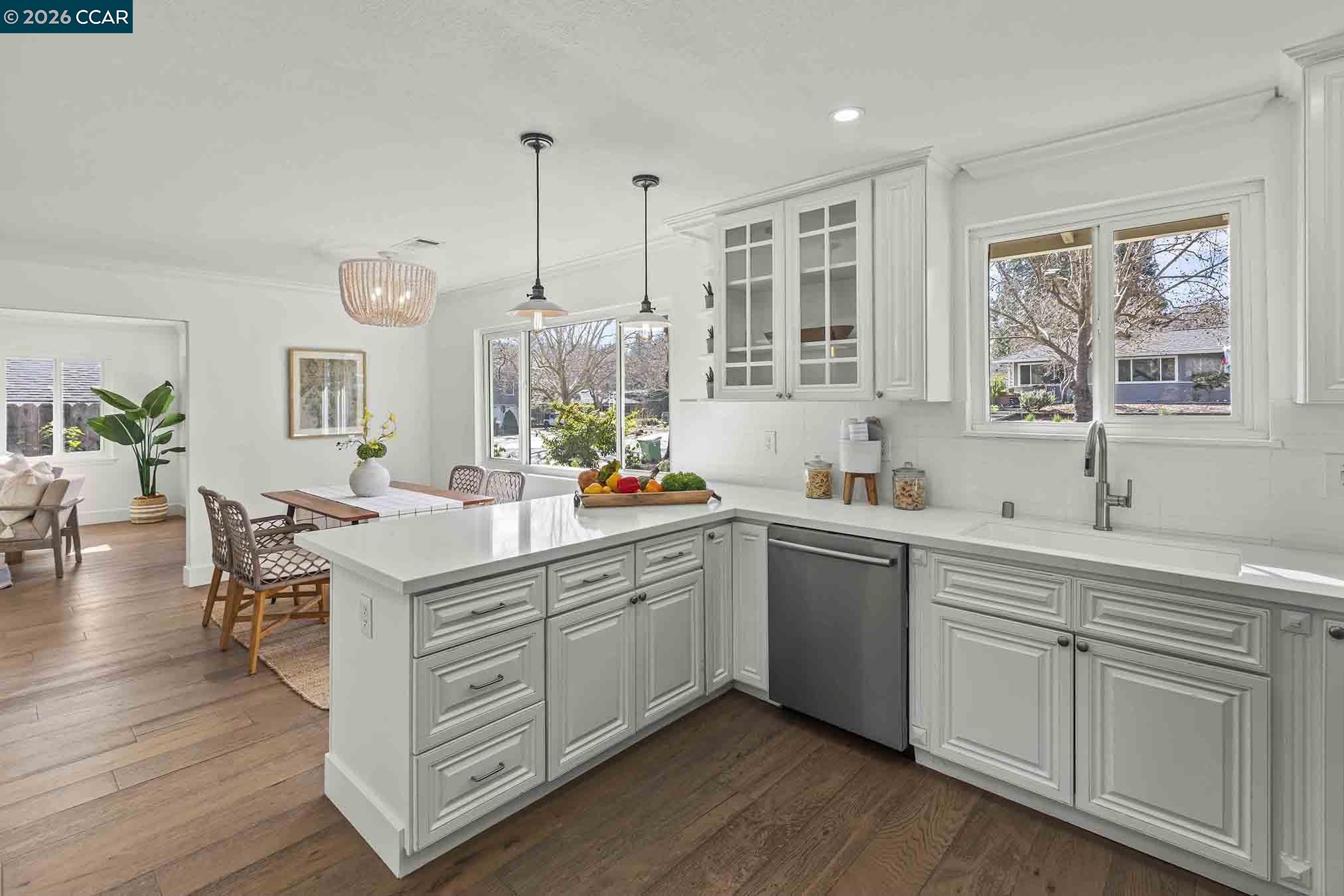 Detail Gallery Image 7 of 46 For 3300 Betty Ln, Lafayette,  CA 94549 - 4 Beds | 2 Baths