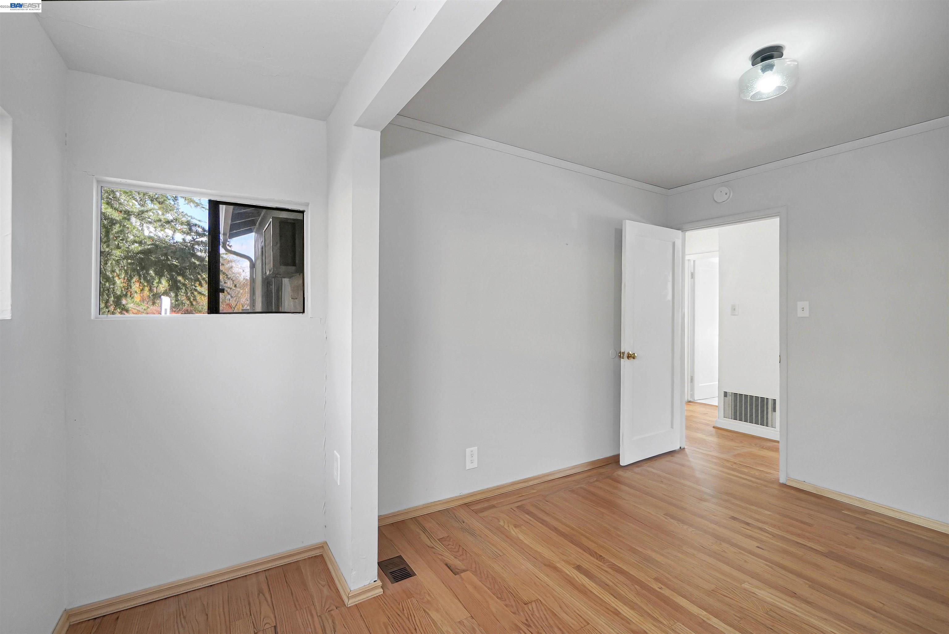 Detail Gallery Image 21 of 41 For 18662 Stanton Ave, Castro Valley,  CA 94546 - 3 Beds | 1 Baths