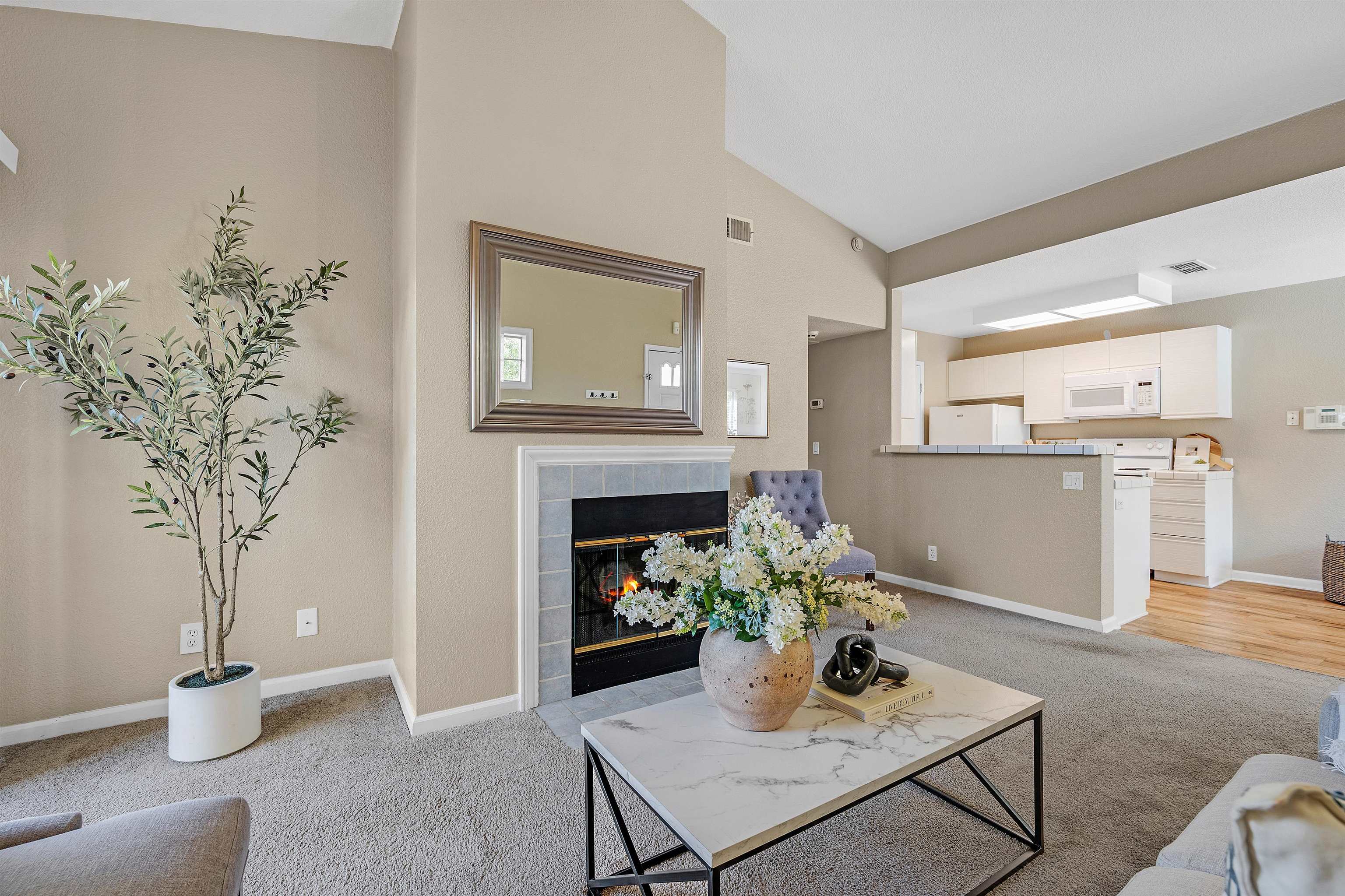 Detail Gallery Image 5 of 26 For 7016 Stagecoach Rd #G,  Dublin,  CA 94568 - 1 Beds | 1 Baths