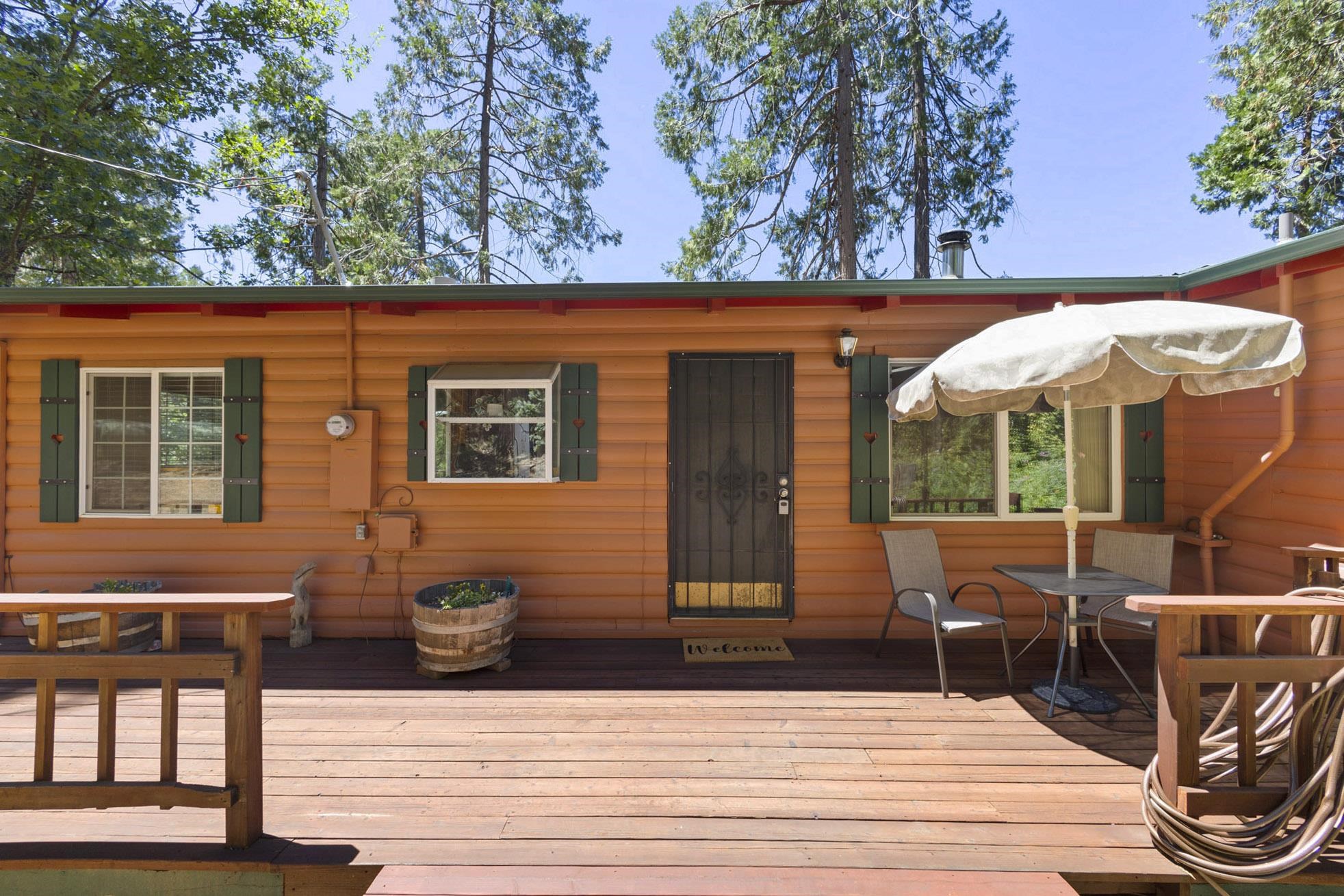 Detail Gallery Image 2 of 30 For 21815 Confidence Road, Twain Harte,  CA 95383 - 2 Beds | 2 Baths