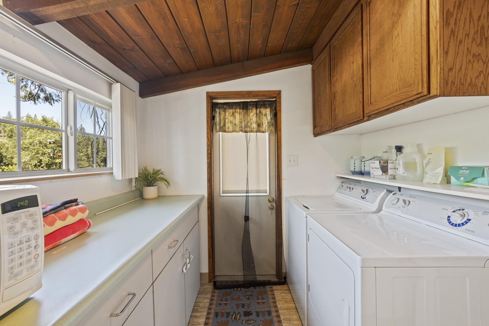 Detail Gallery Image 16 of 30 For 21815 Confidence Road, Twain Harte,  CA 95383 - 2 Beds | 2 Baths