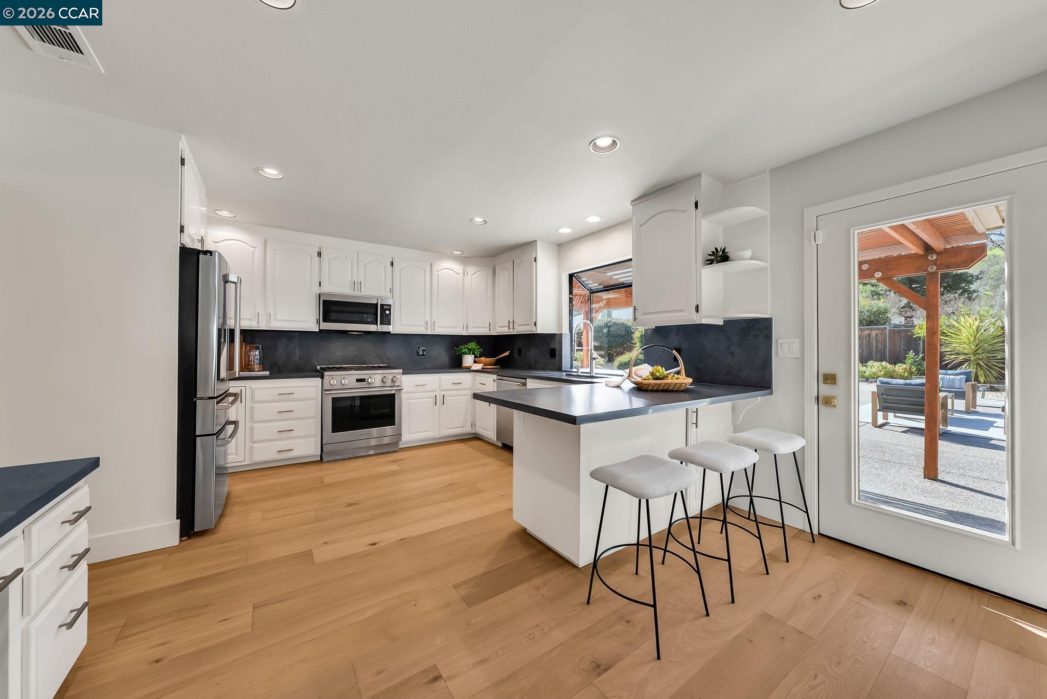 Detail Gallery Image 10 of 54 For 186 Arlene Drive, Walnut Creek,  CA 94595 - 4 Beds | 2 Baths