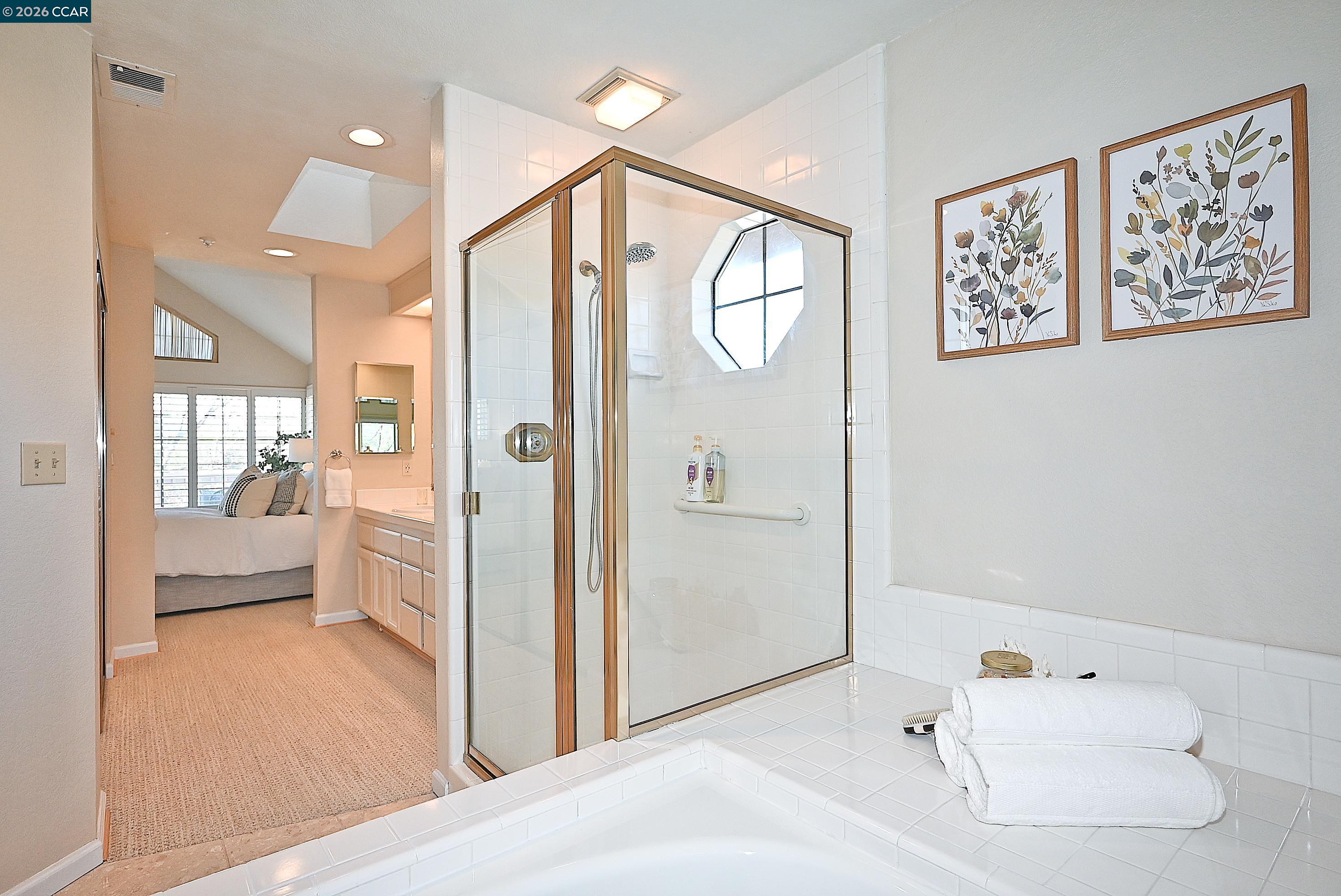 Detail Gallery Image 21 of 33 For 137 Haslemere, Lafayette,  CA 94549 - 3 Beds | 3 Baths