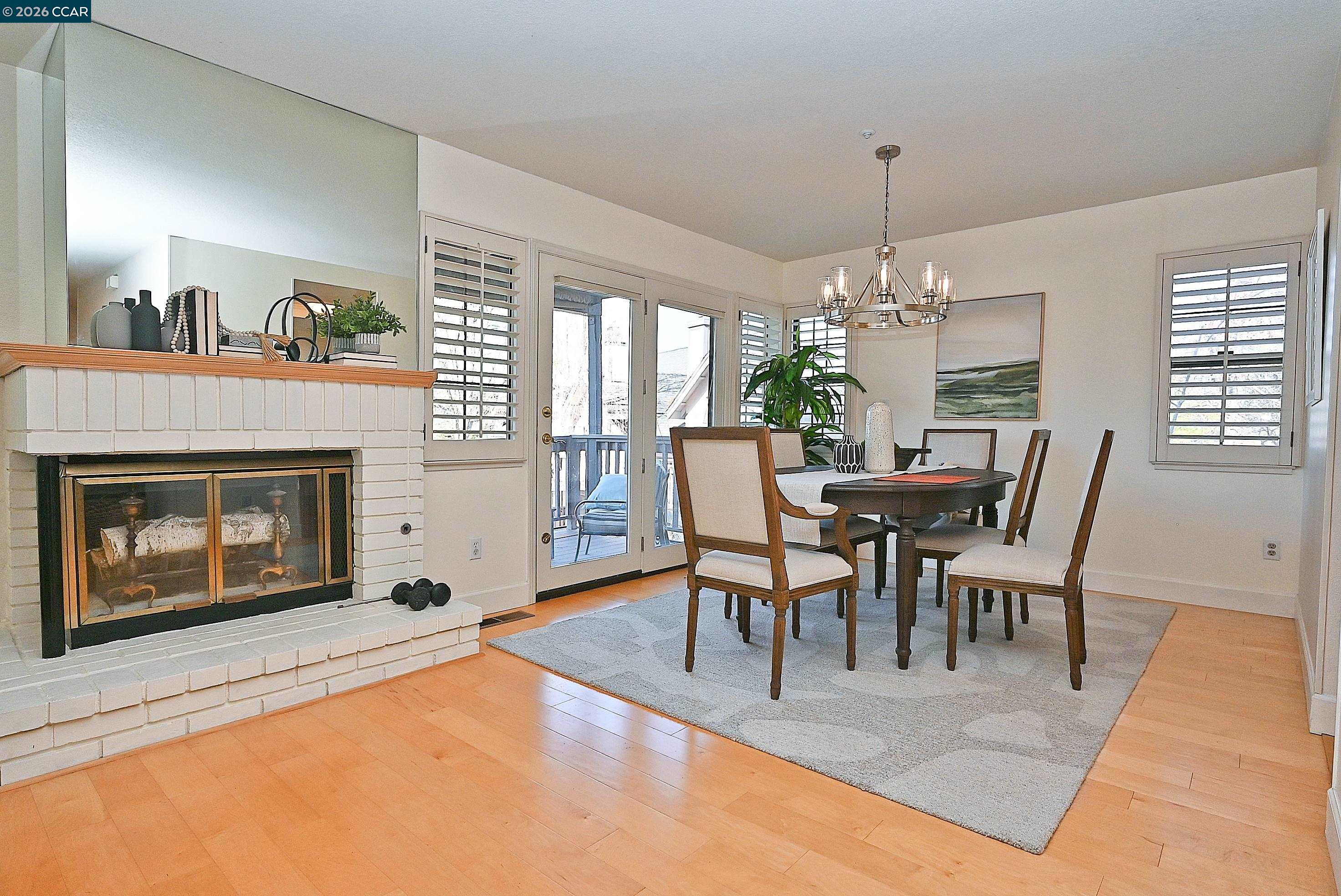 Detail Gallery Image 8 of 33 For 137 Haslemere, Lafayette,  CA 94549 - 3 Beds | 3 Baths