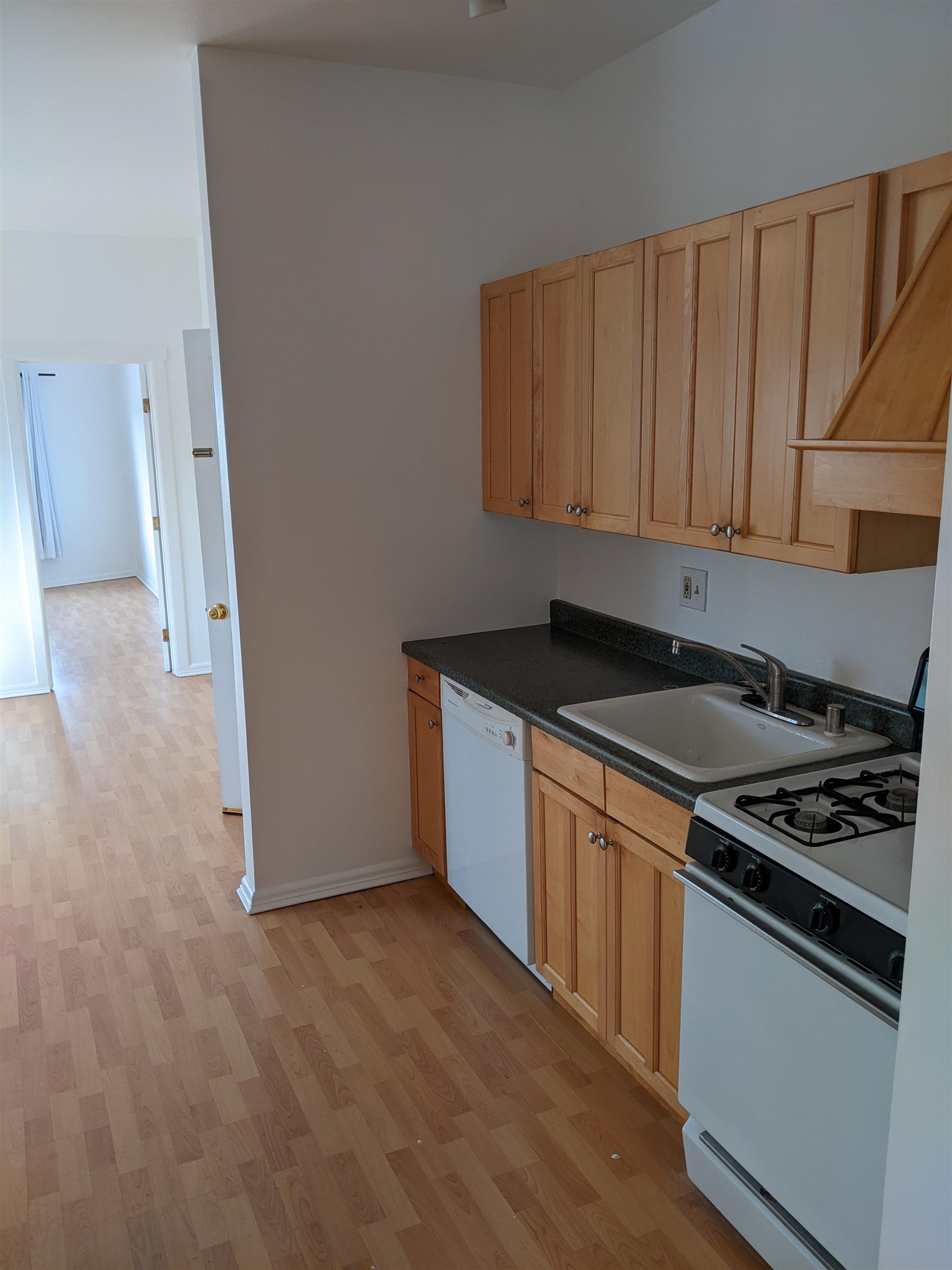 Detail Gallery Image 25 of 40 For 2622 Kingsland Ave, Oakland,  CA 94619 - – Beds | – Baths