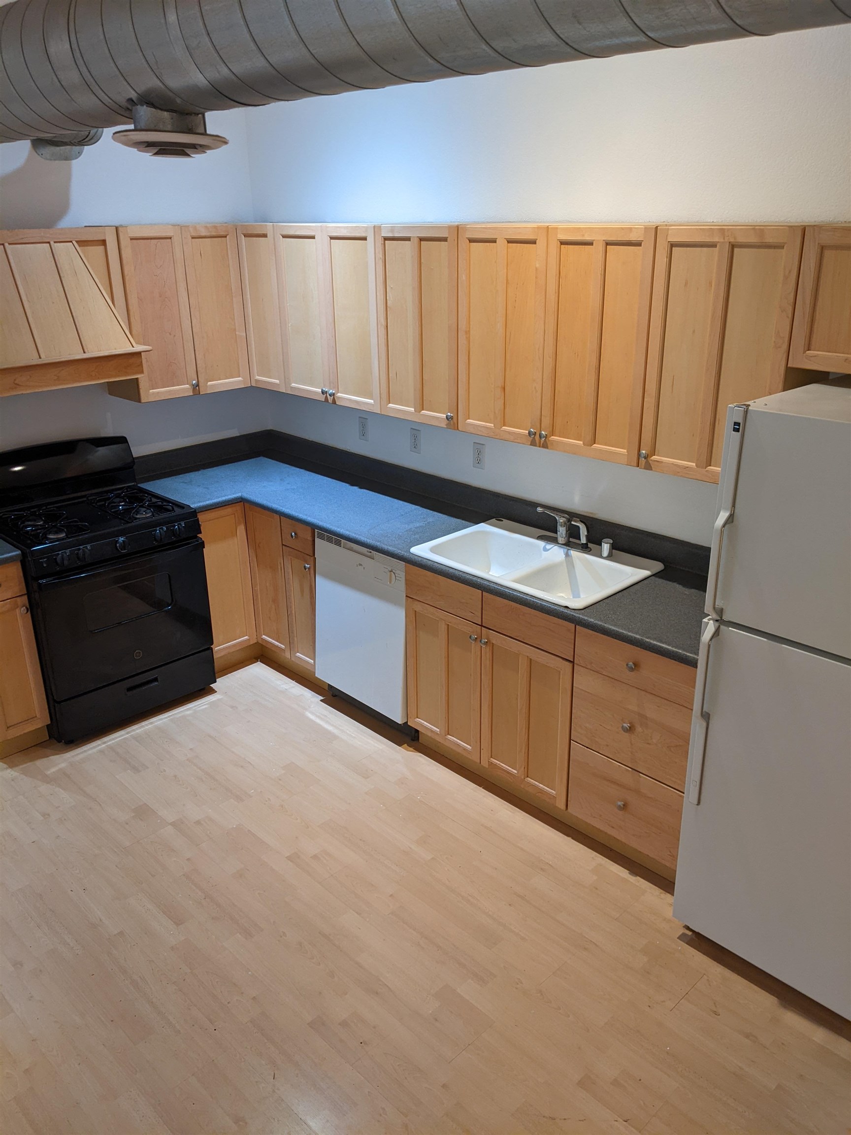 Detail Gallery Image 6 of 40 For 2622 Kingsland Ave, Oakland,  CA 94619 - – Beds | – Baths