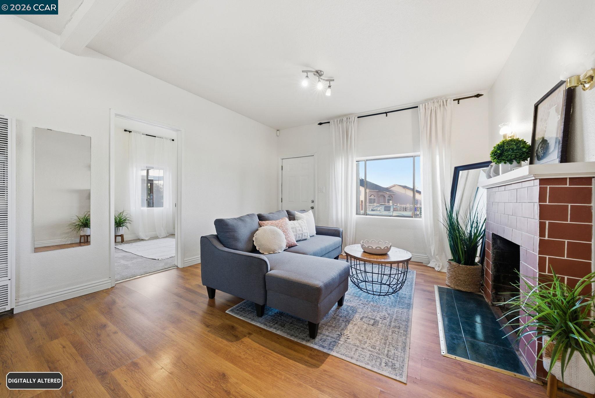 Detail Gallery Image 4 of 30 For 2332 Emeric Ave, Richmond,  CA 94806 - 3 Beds | 2 Baths