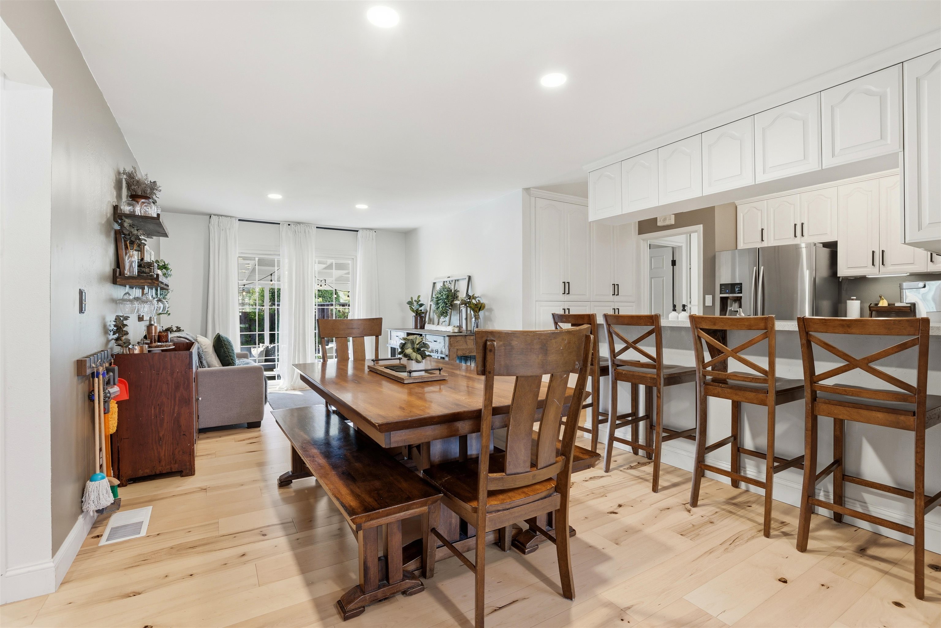 Detail Gallery Image 11 of 40 For 563 Cinnabar Drive, Livermore,  CA 94550-5121 - 4 Beds | 3 Baths