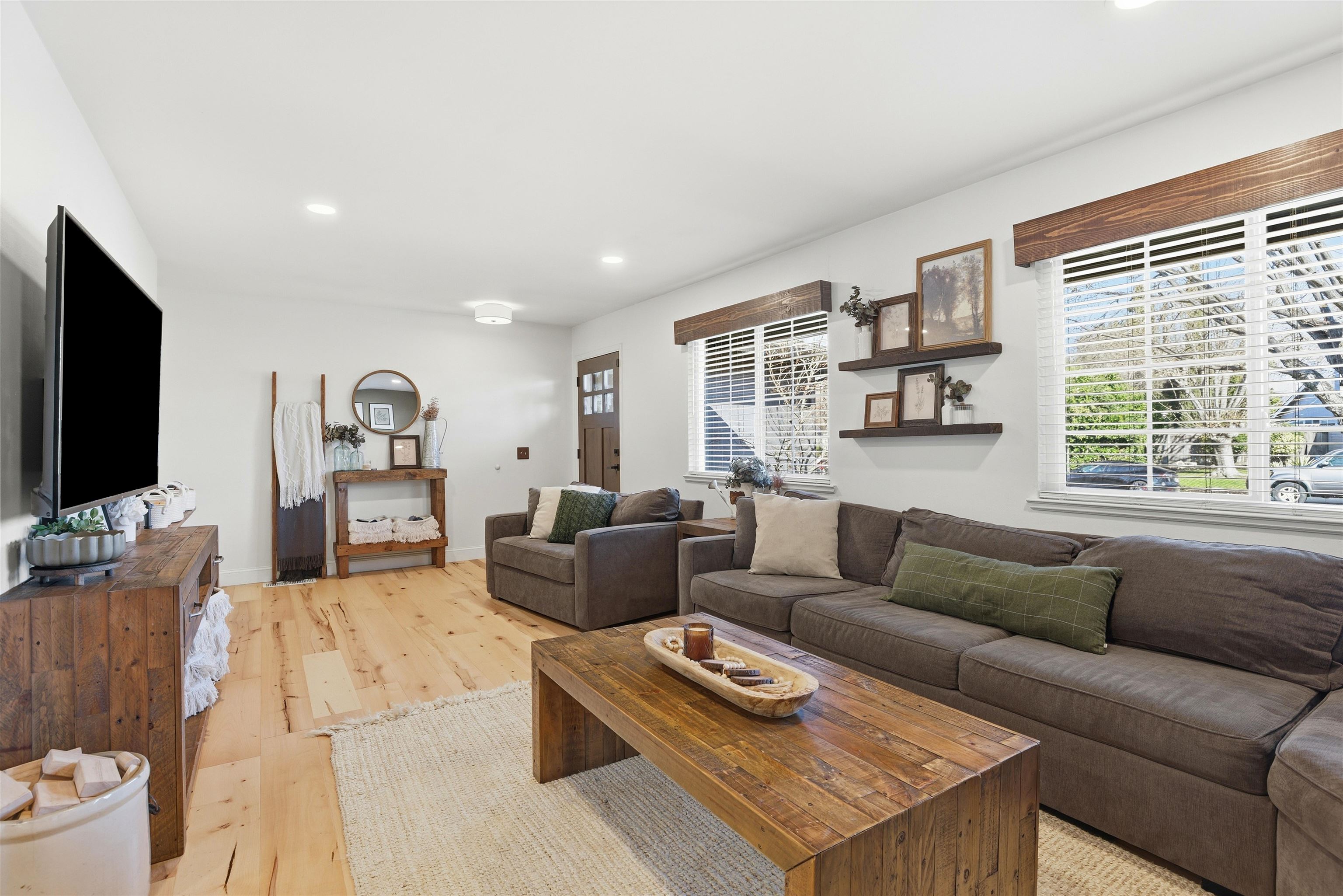 Detail Gallery Image 6 of 40 For 563 Cinnabar Drive, Livermore,  CA 94550-5121 - 4 Beds | 3 Baths