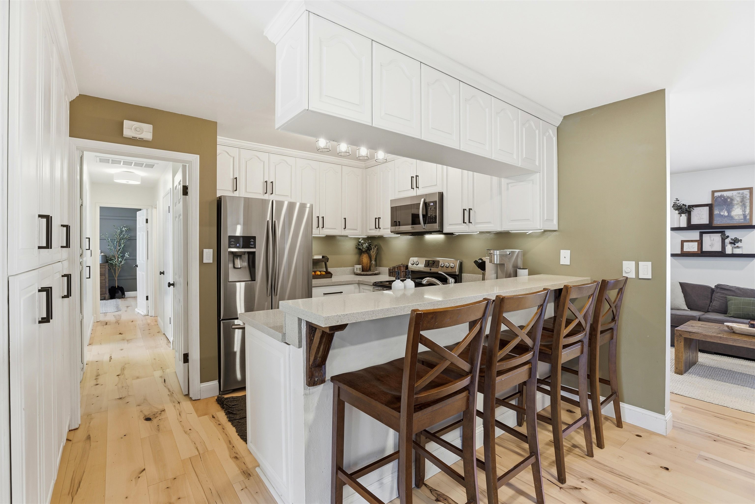 Detail Gallery Image 8 of 40 For 563 Cinnabar Drive, Livermore,  CA 94550-5121 - 4 Beds | 3 Baths