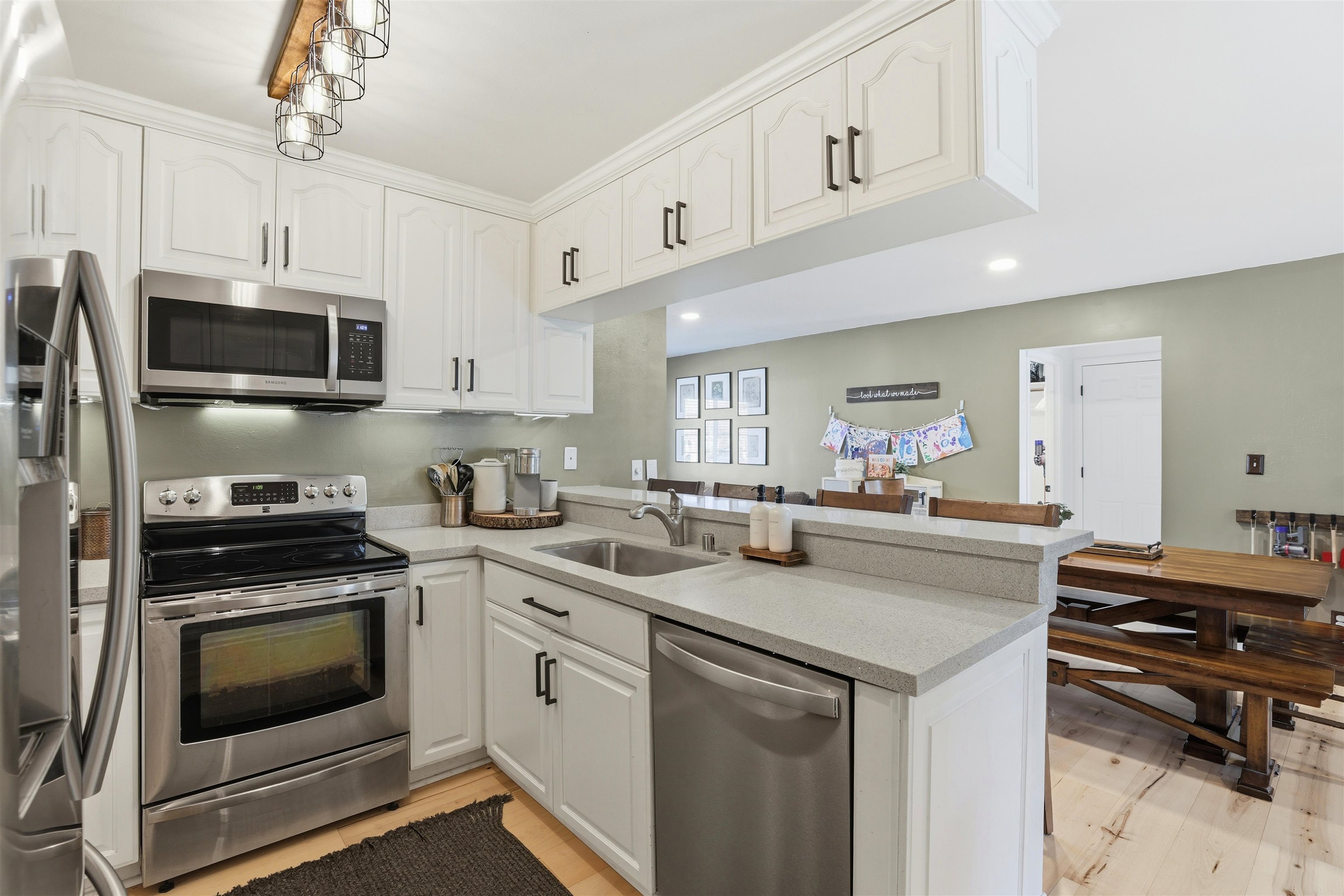 Detail Gallery Image 9 of 40 For 563 Cinnabar Drive, Livermore,  CA 94550-5121 - 4 Beds | 3 Baths