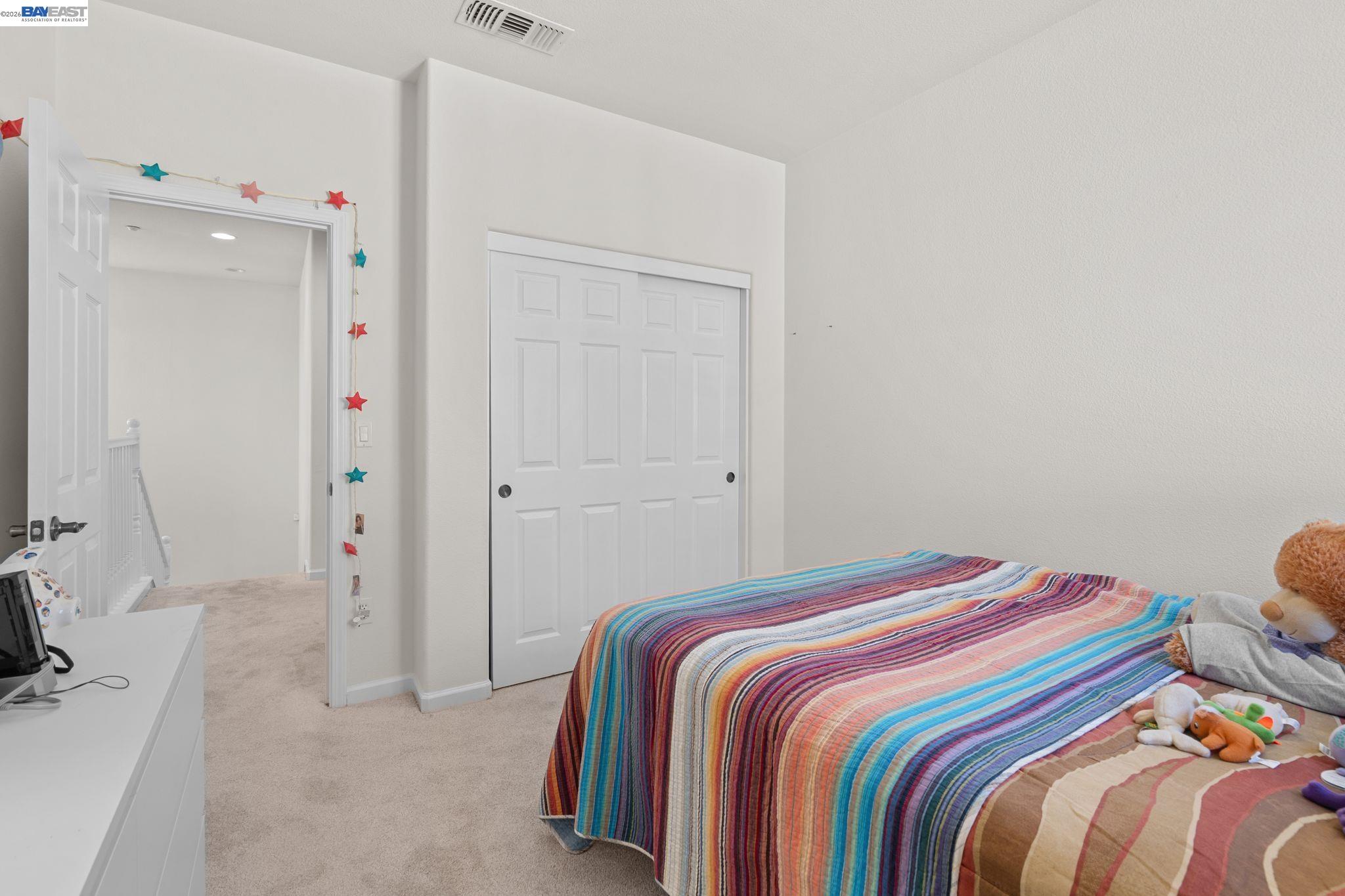 Detail Gallery Image 21 of 32 For 663 Falling Star Drive, Martinez,  CA 94553 - 3 Beds | 2/1 Baths