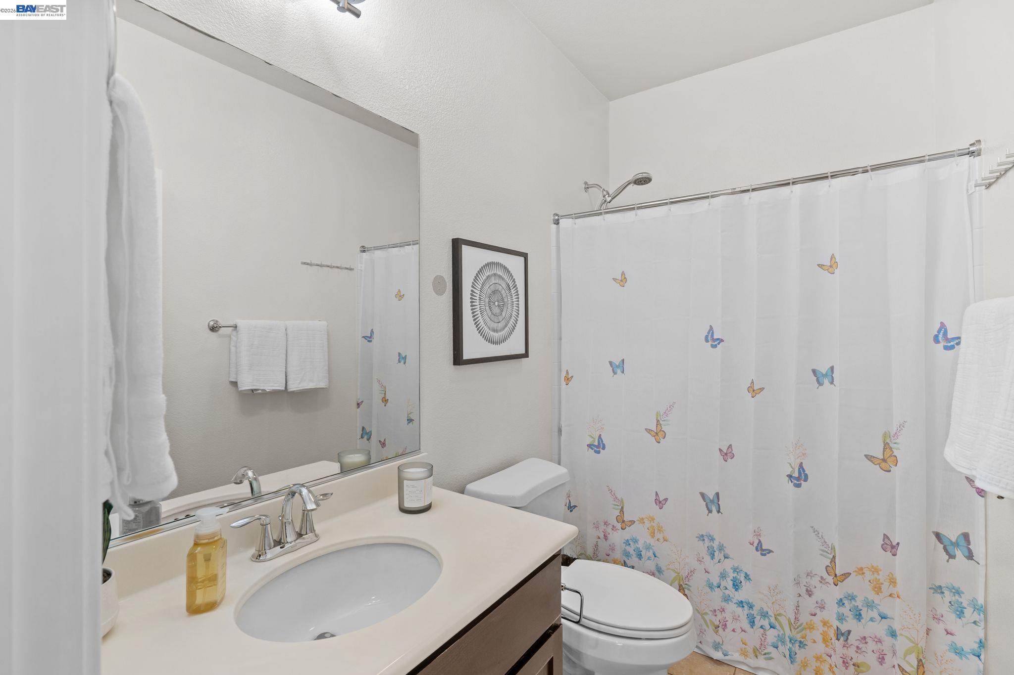 Detail Gallery Image 24 of 32 For 663 Falling Star Drive, Martinez,  CA 94553 - 3 Beds | 2/1 Baths