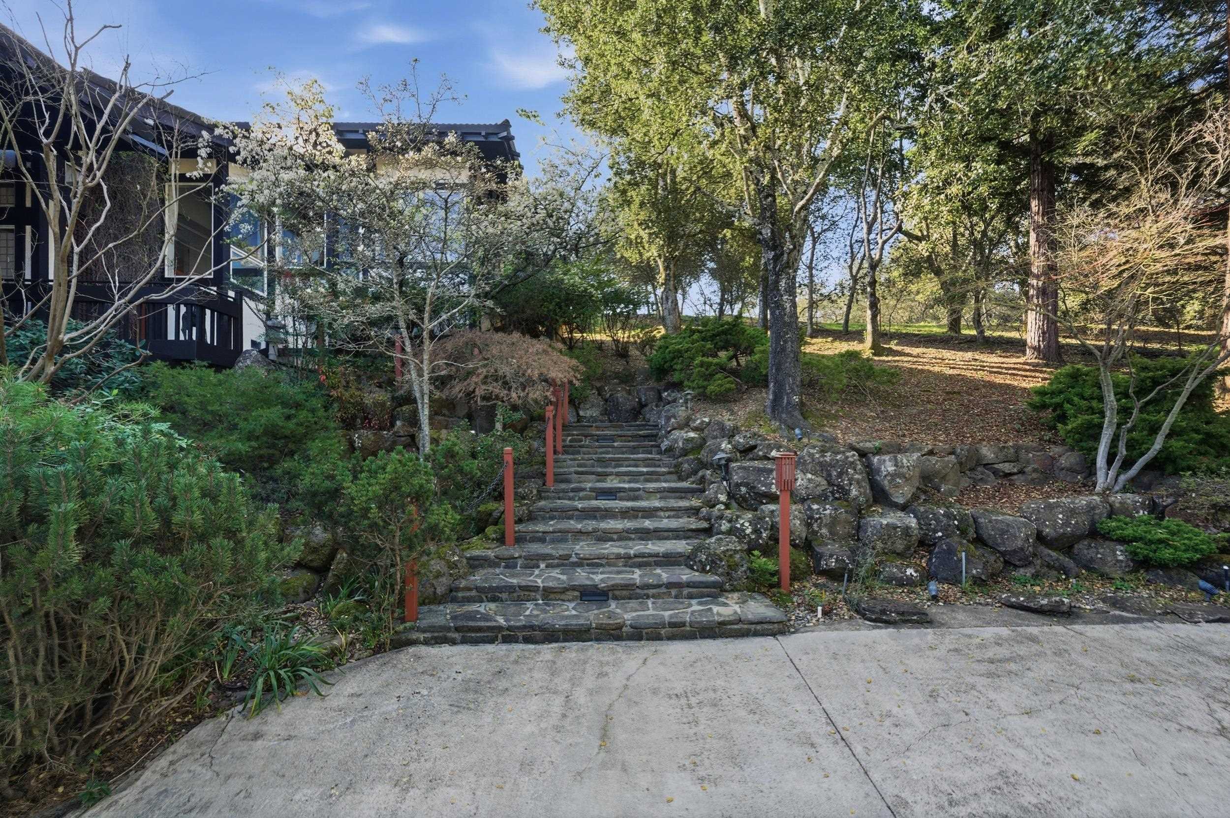 Detail Gallery Image 33 of 59 For 271 Monte Vista Ridge, Orinda,  CA 94563 - 5 Beds | 4/1 Baths