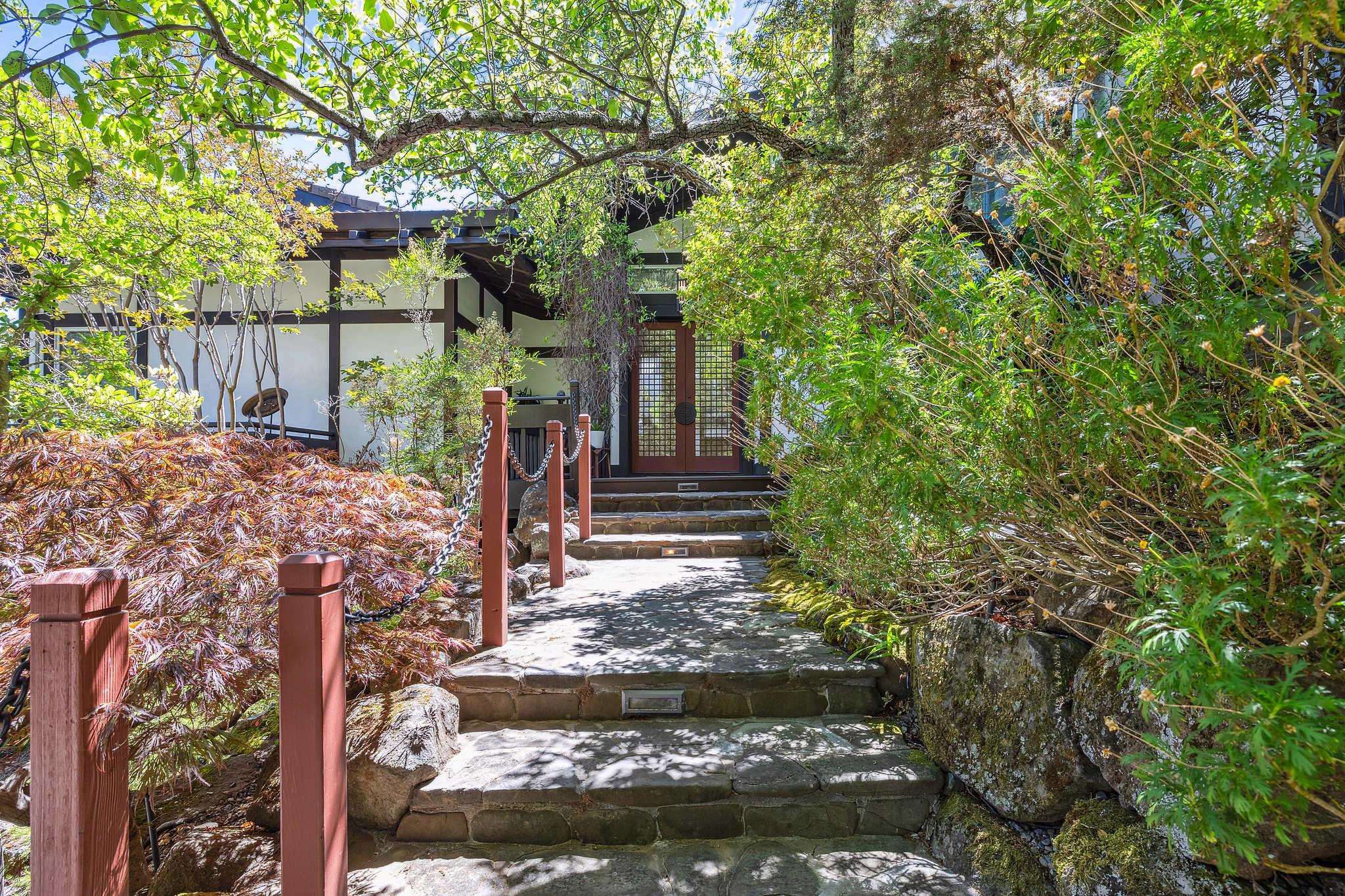Detail Gallery Image 35 of 59 For 271 Monte Vista Ridge, Orinda,  CA 94563 - 5 Beds | 4/1 Baths
