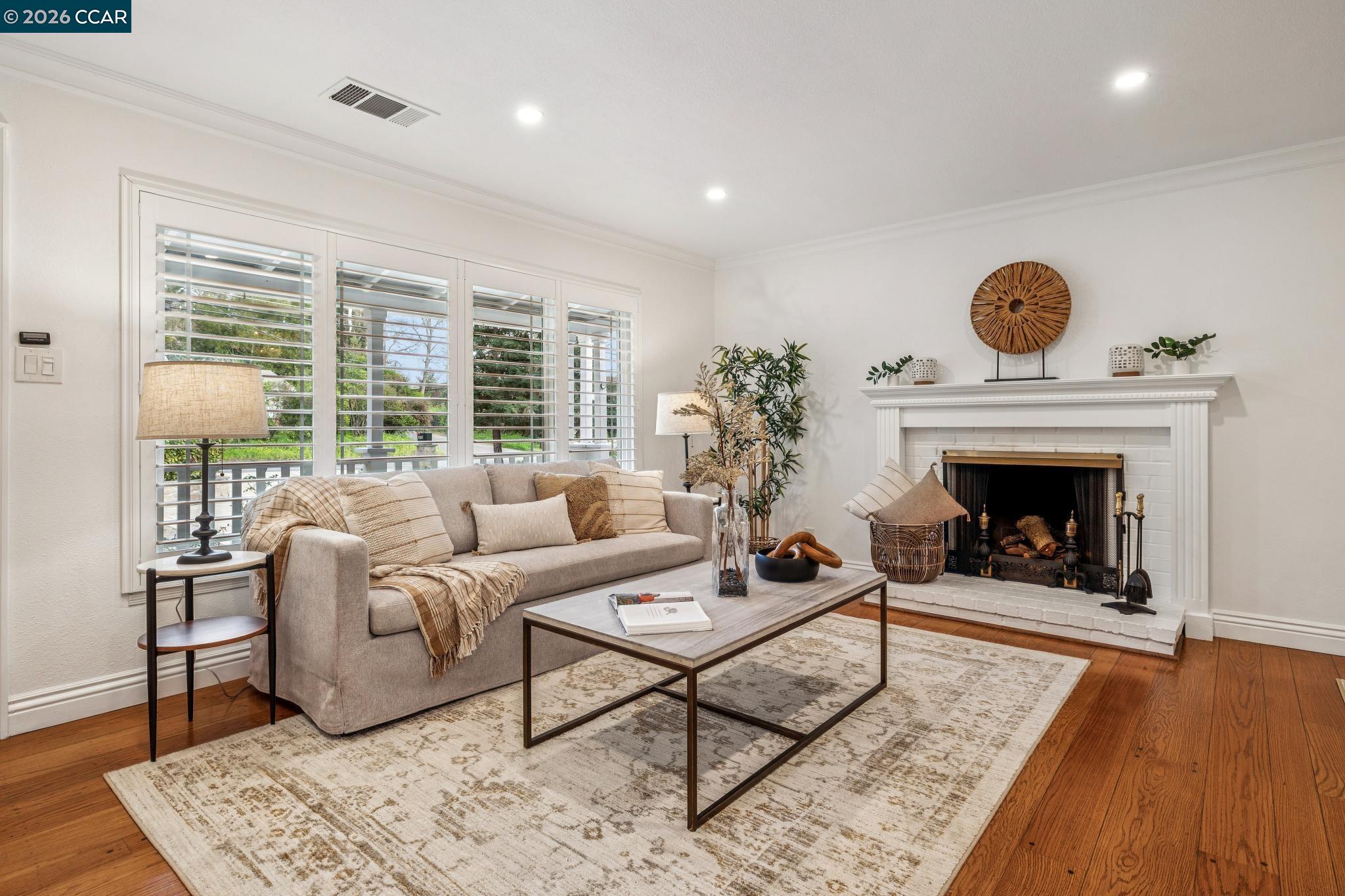 Detail Gallery Image 11 of 60 For 1651 Green Valley Rd., Danville,  CA 94526 - 4 Beds | 2 Baths