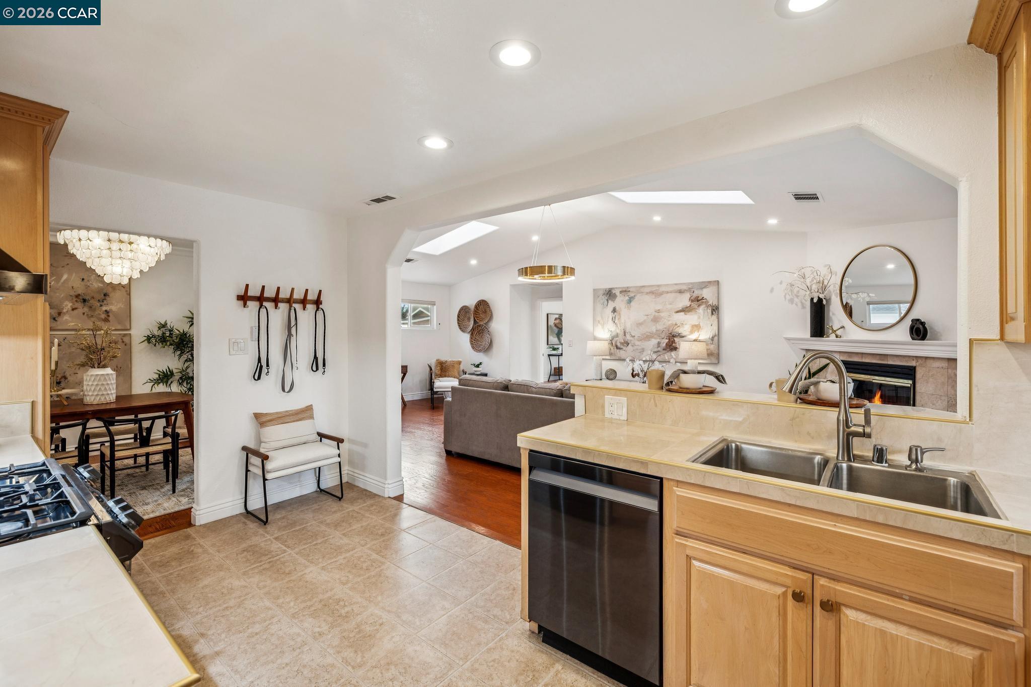 Detail Gallery Image 20 of 60 For 1651 Green Valley Rd., Danville,  CA 94526 - 4 Beds | 2 Baths