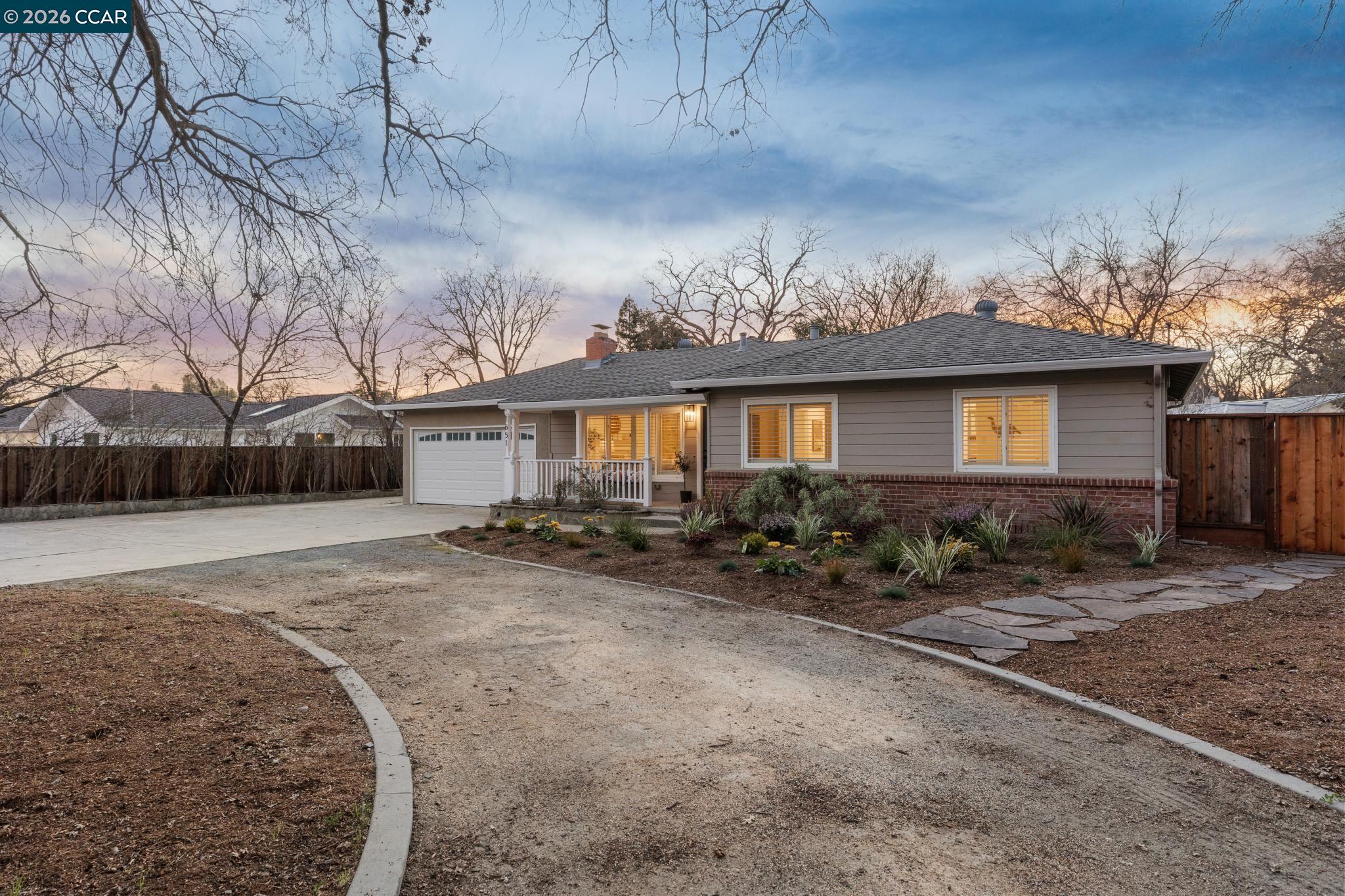 Detail Gallery Image 4 of 60 For 1651 Green Valley Rd., Danville,  CA 94526 - 4 Beds | 2 Baths