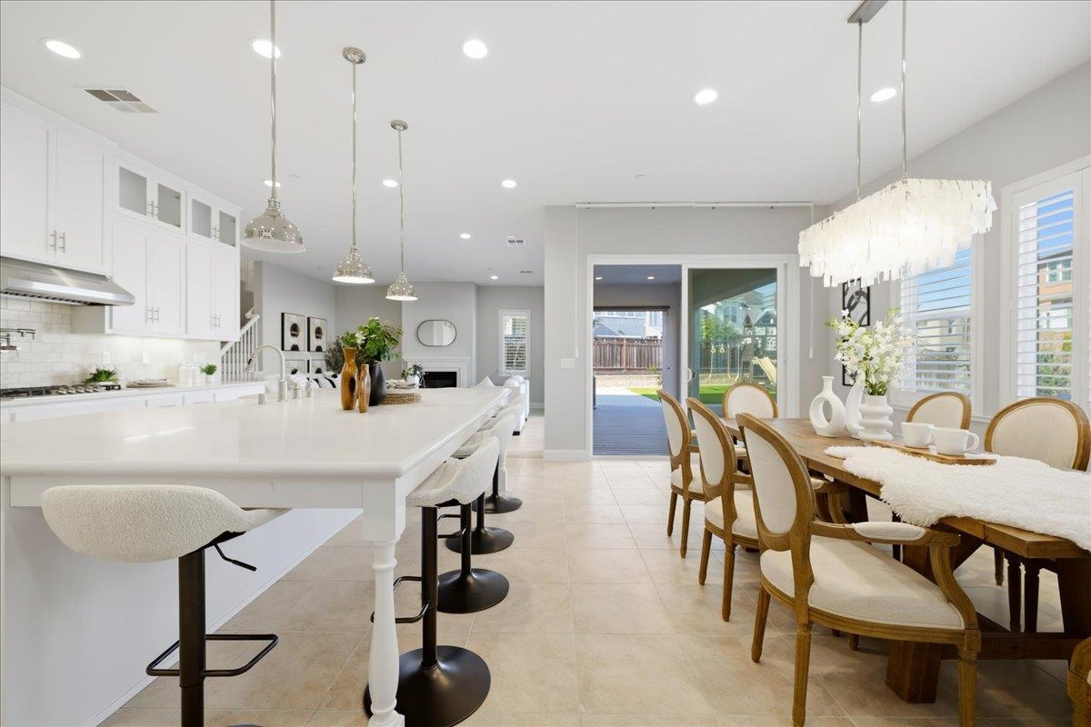 Detail Gallery Image 14 of 60 For 4293 Oak Knoll Dr, Dublin,  CA 94568 - 5 Beds | 3/1 Baths